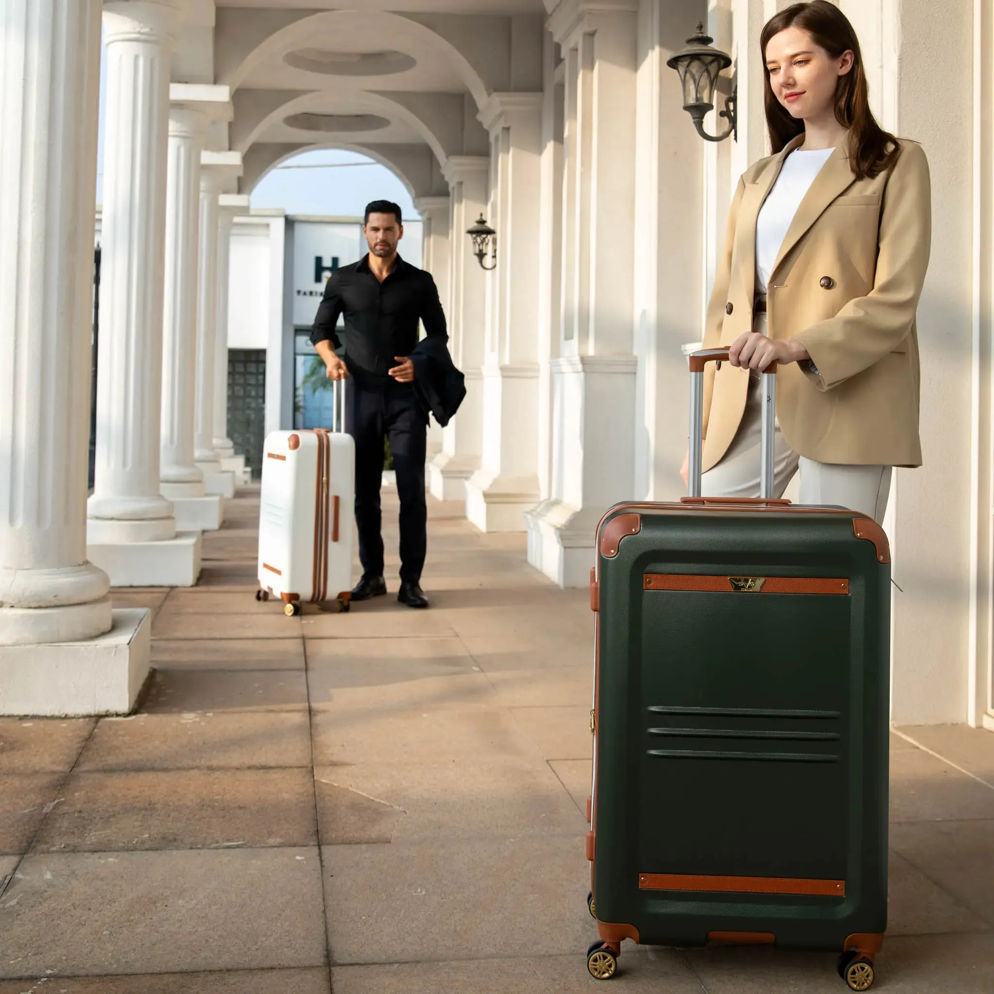 Vintage 3 Piece Expandable Retro Luggage Set - Image 11