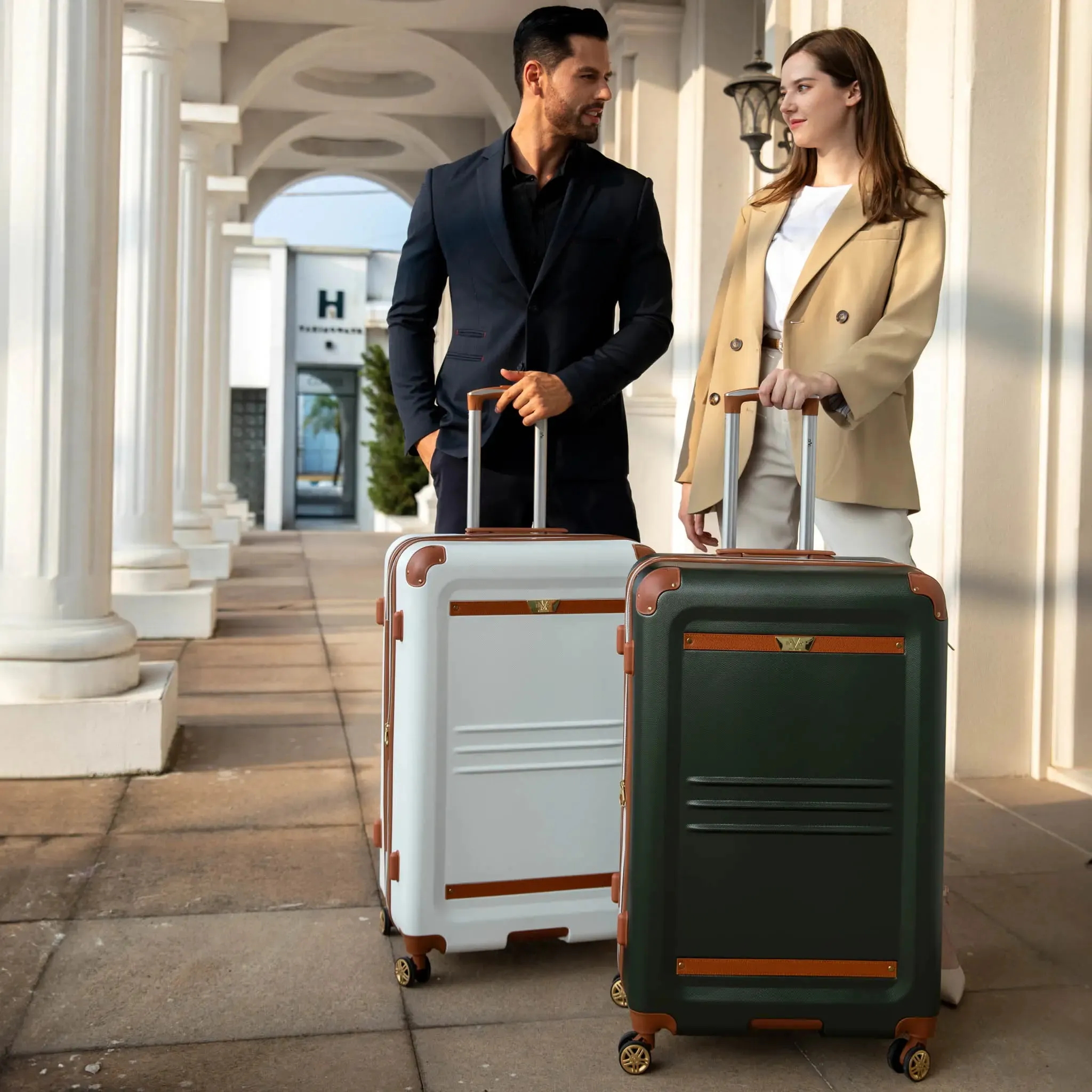 Vintage 3 Piece Expandable Retro Luggage Set - Image 15