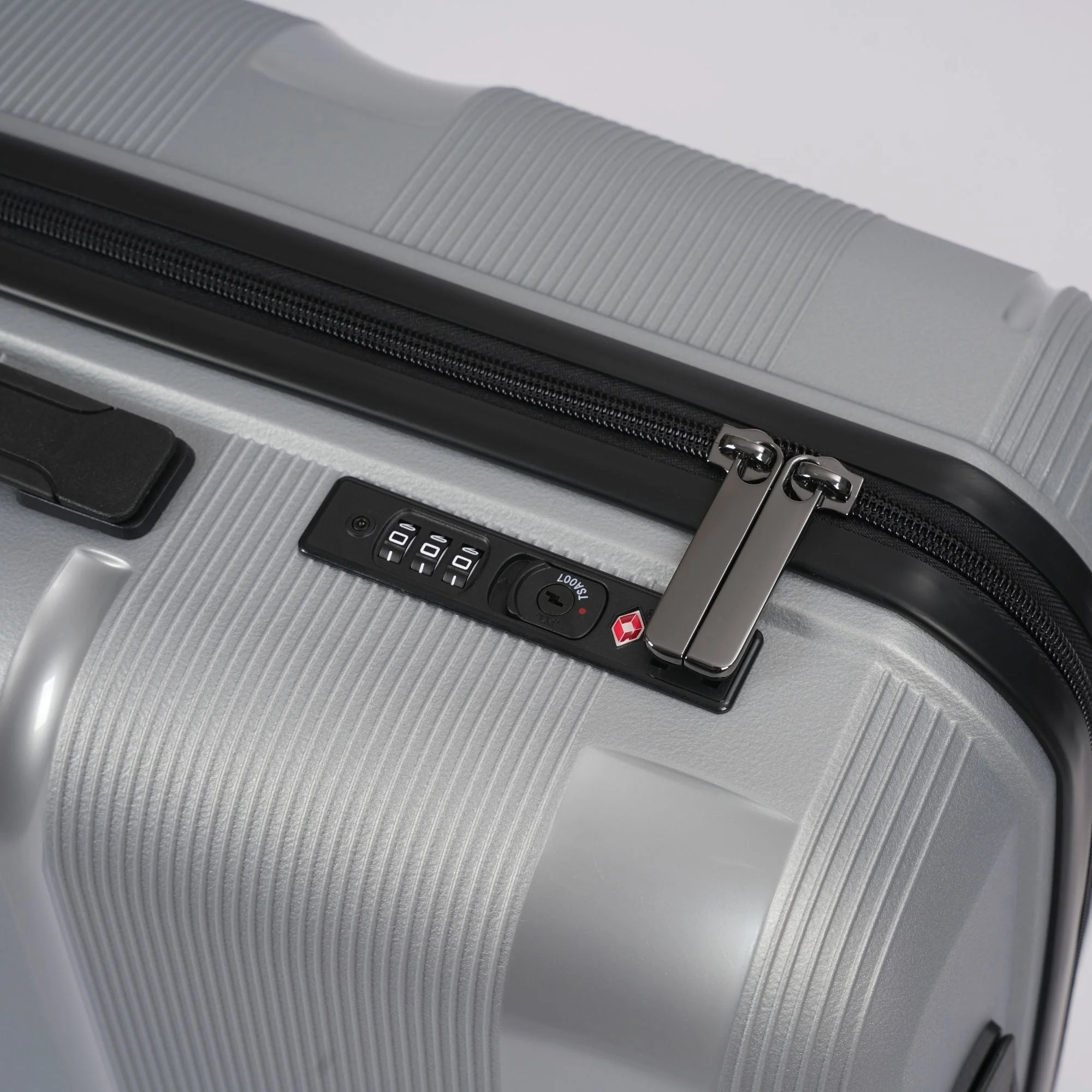 28-inch Silver Hardcase Roller Luggage with 360° Wheels & TSA Lock - Image 5