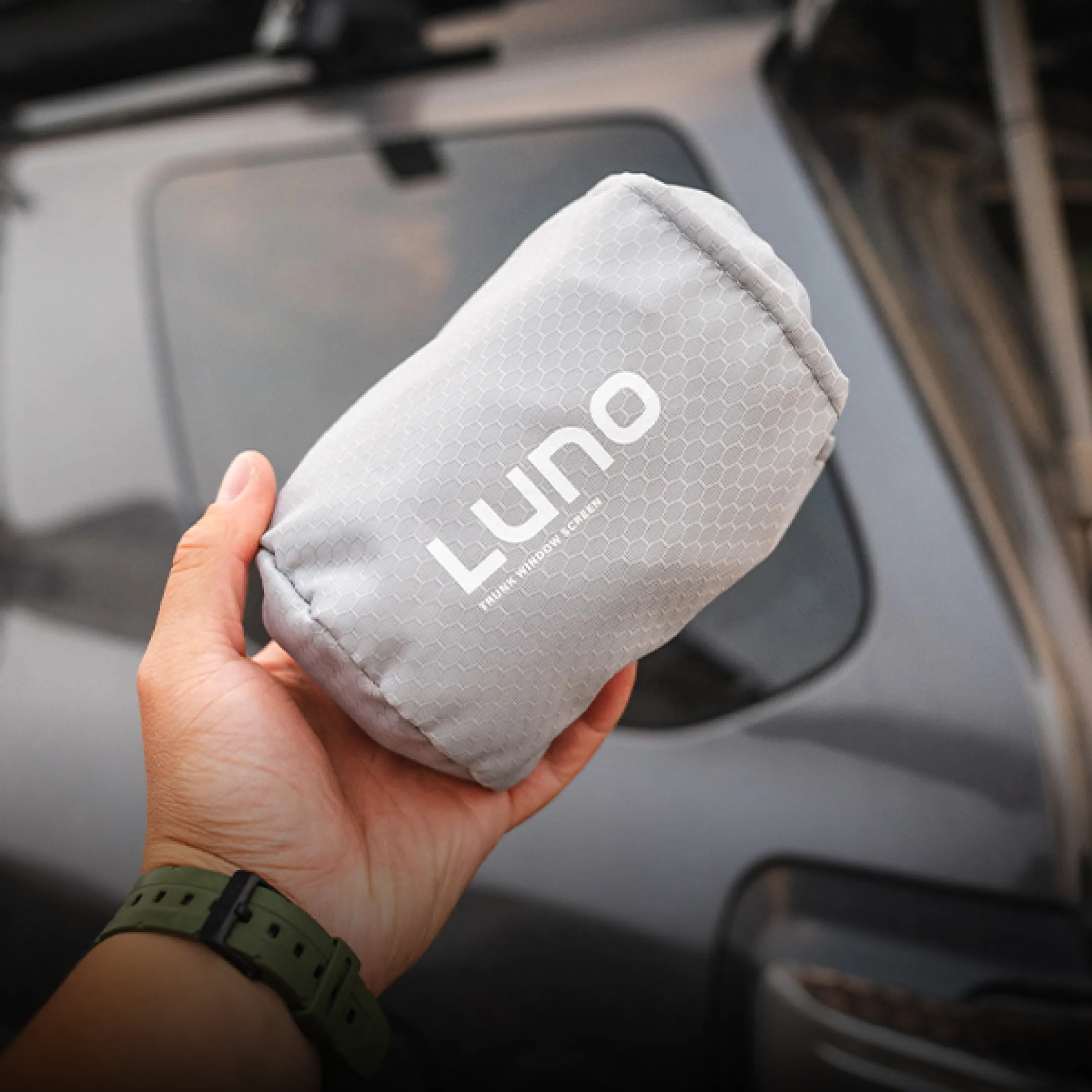 4Runner Trunk Window Screen - Image 4
