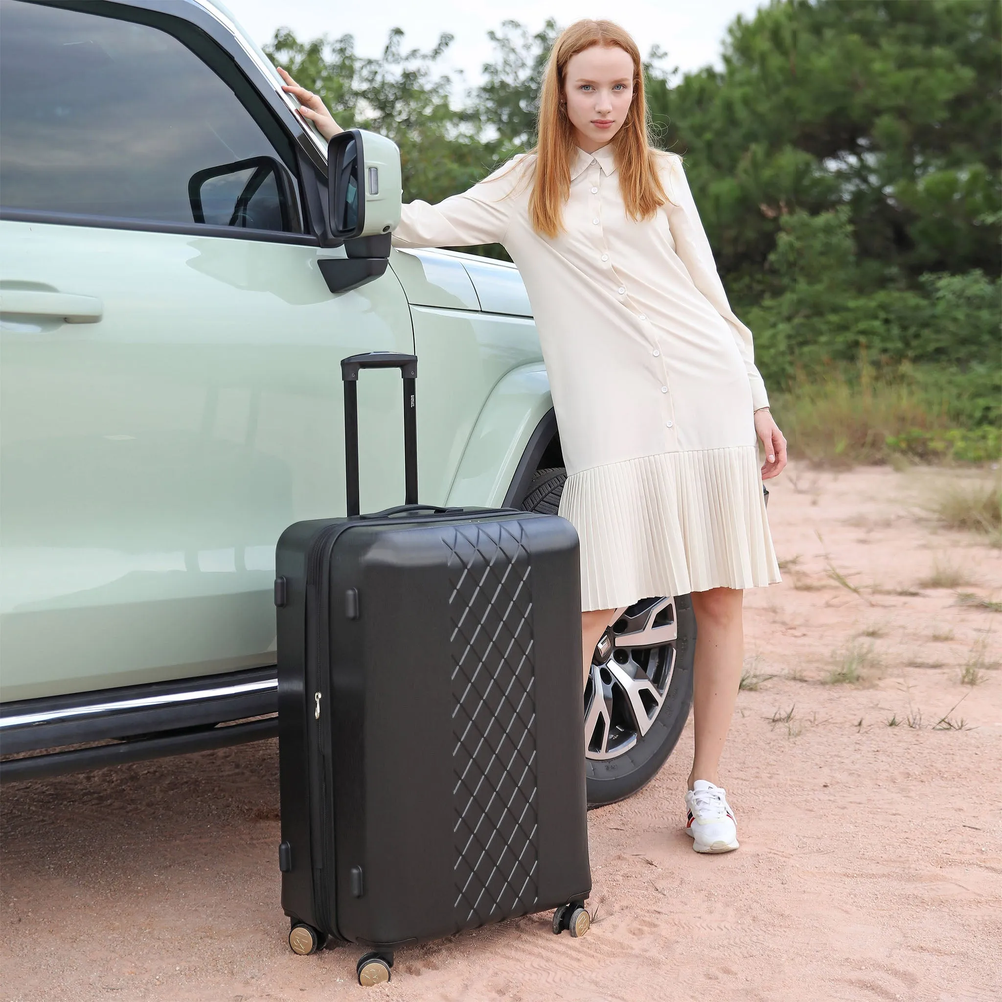 Diamond 3 Piece Expandable Chic Luggage Set - Image 10
