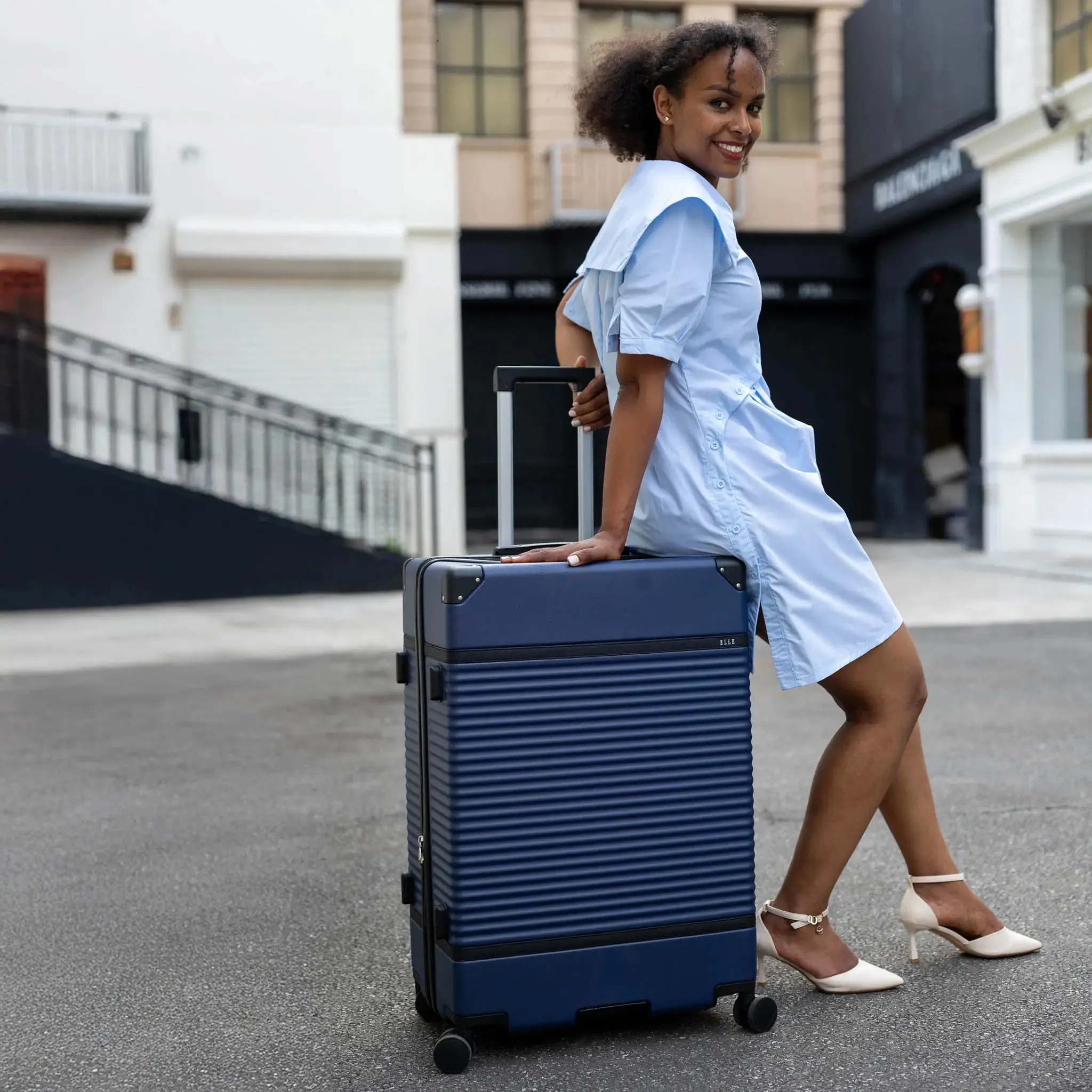 Belleville 3 Piece Expandable Retro Luggage Set - Image 15
