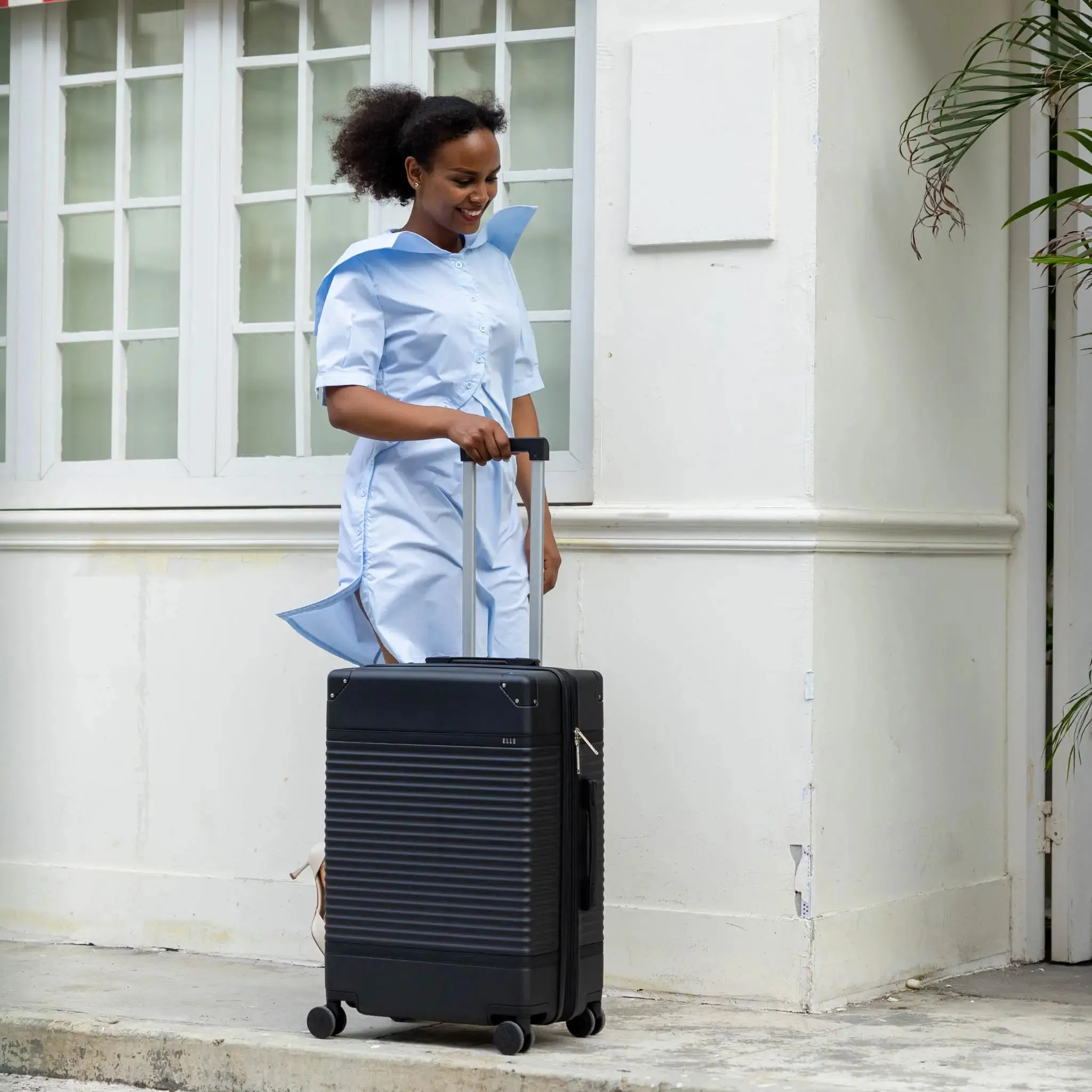 Belleville 3 Piece Expandable Retro Luggage Set - Image 17