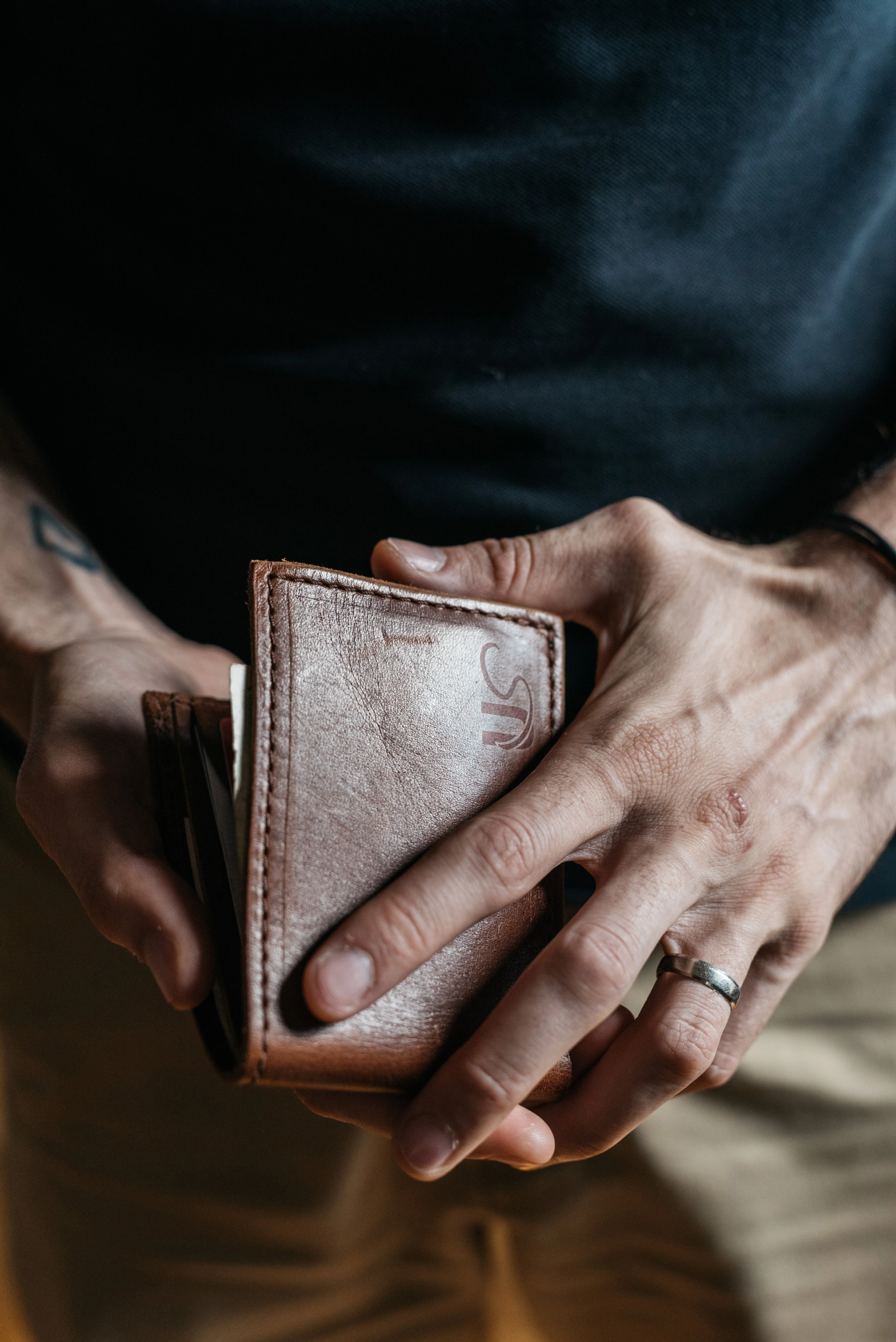 Bifold Wallet – Classic Full-Grain Leather Wallet - Image 4