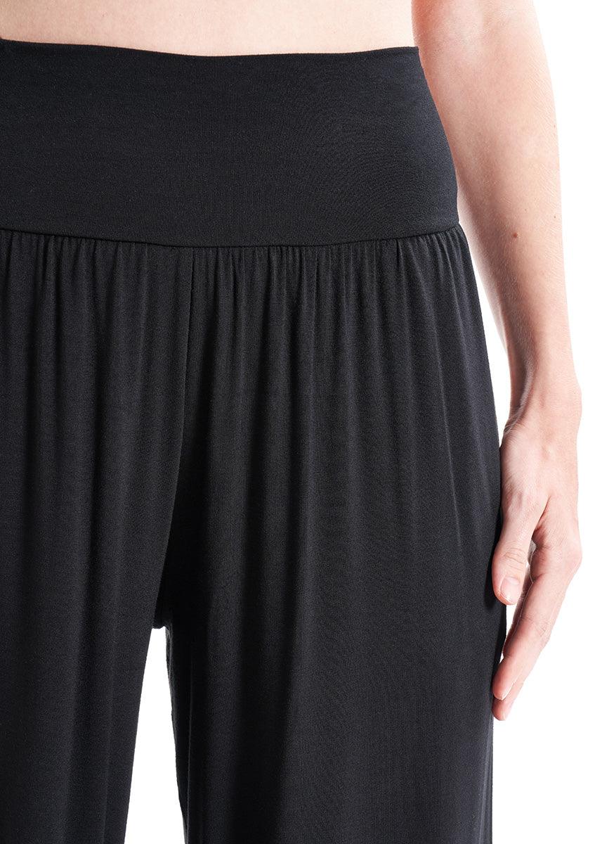 Black Knit 2-Piece Set With An Asymmetrical One-Sleeve Blouse And Palazzo Pants - Image 7
