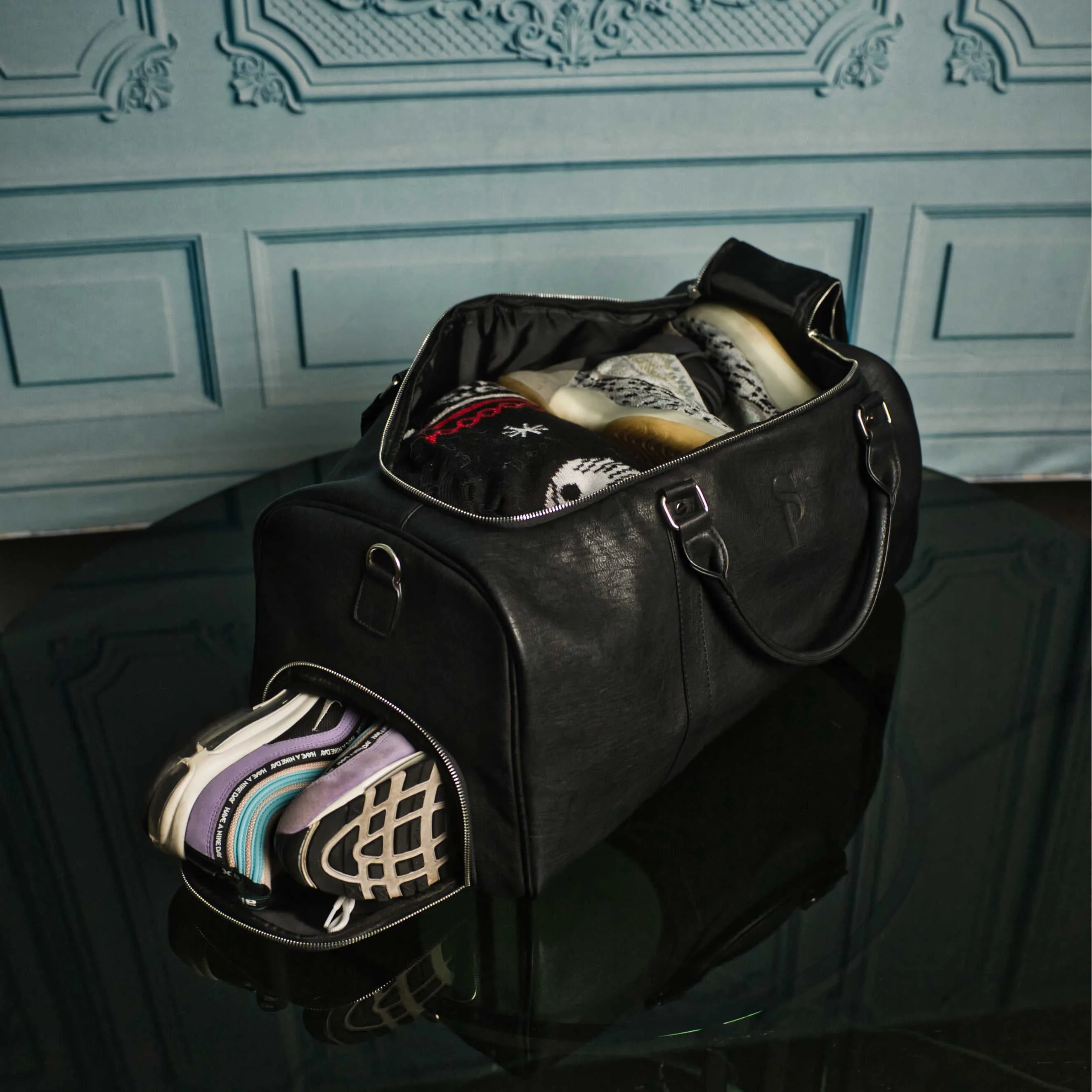 Black Leather Duffel Bag - Image 3
