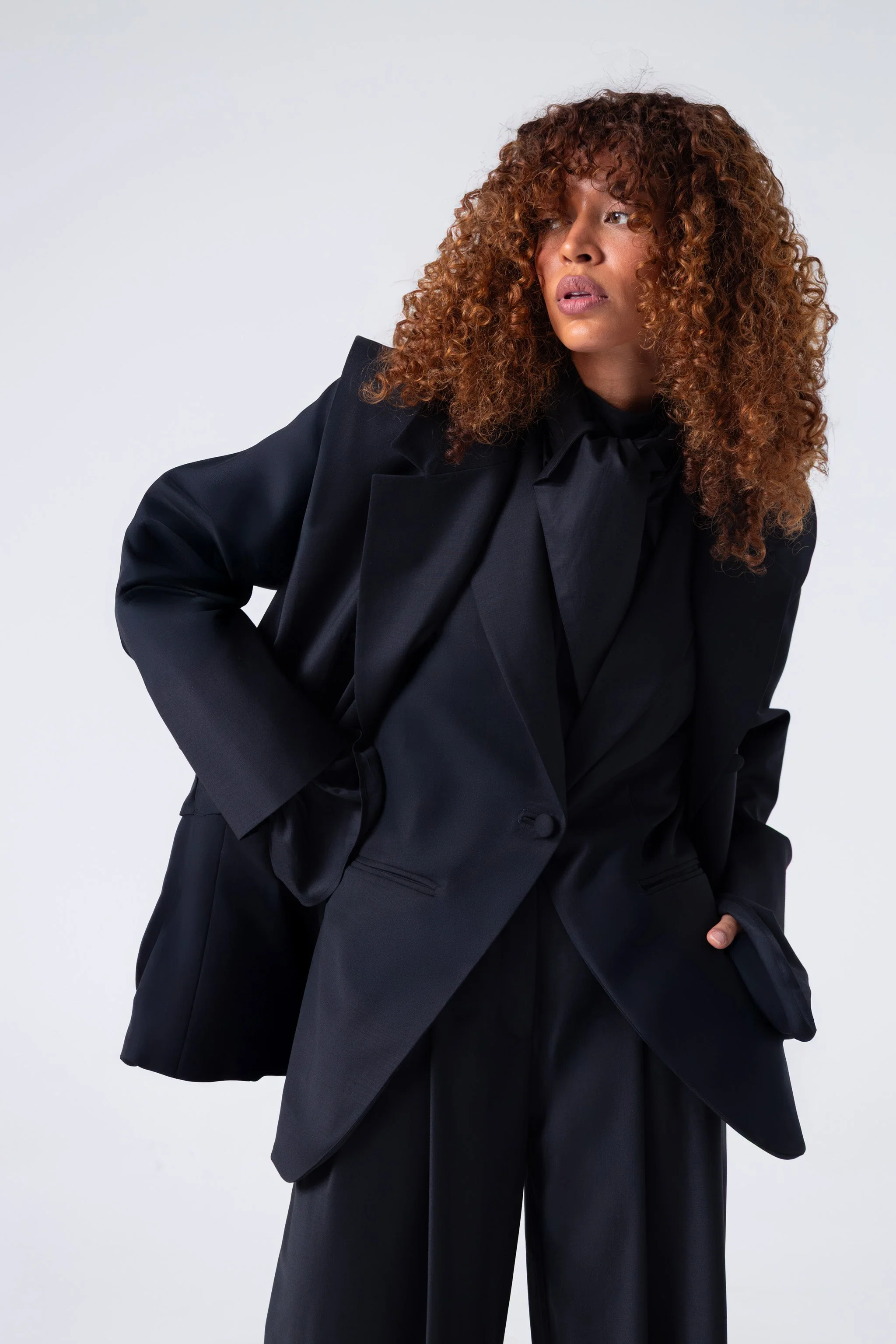 Broadway 3-Piece Liza Tailored Virgin Wool Suit in Deep Black - Image 3