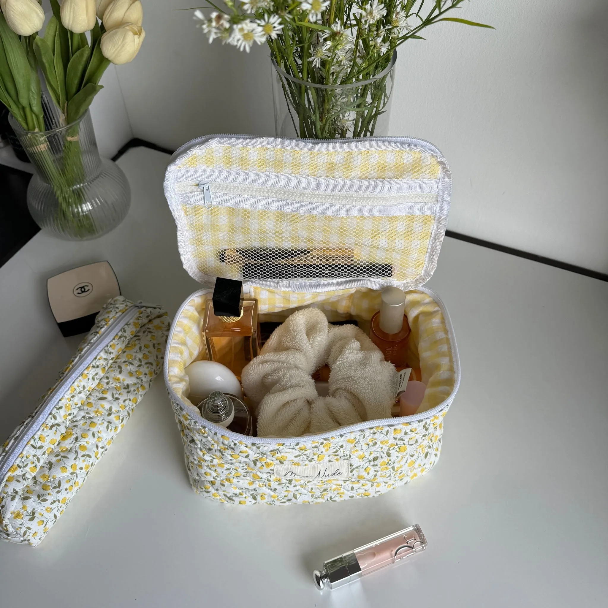 Buttercup Vanity Bag - Image 3