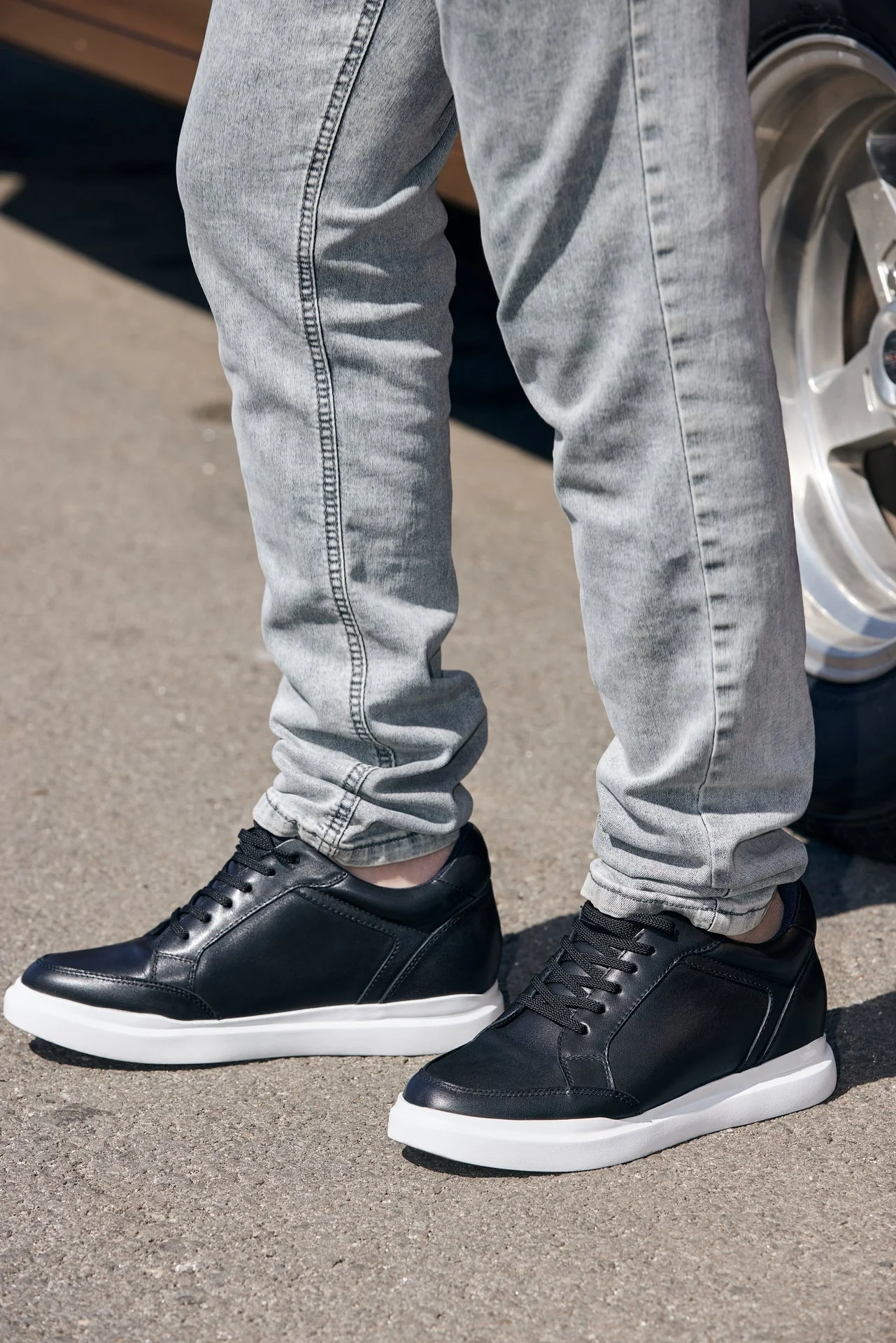 J1562 - 2.6 Inches Taller (Black) - Men's Sneakers - Image 8