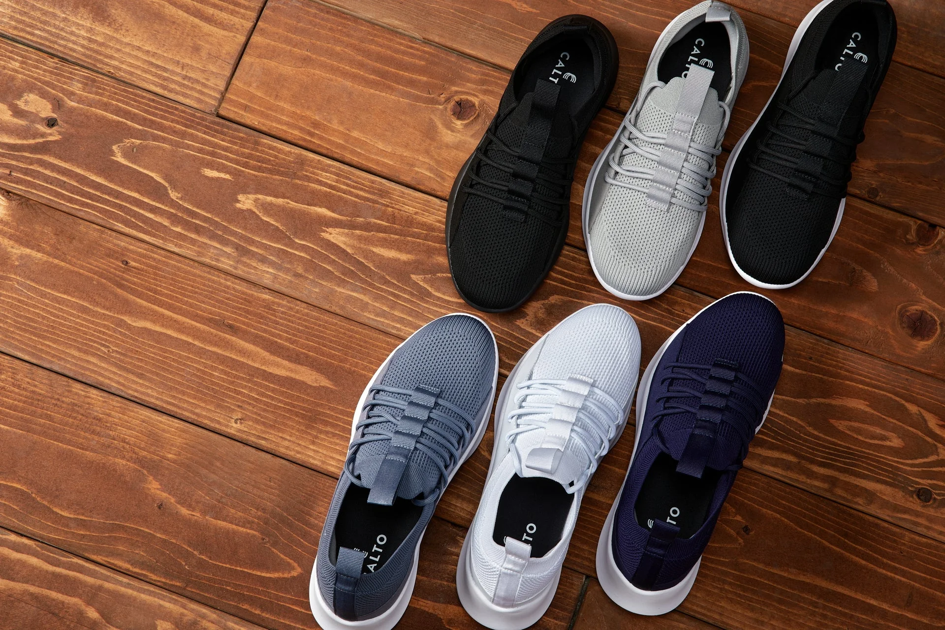 Q132 - 2.4 Inches Taller (Black/White Sole) - Ultra Lightweight Men's Sneakers - Image 7