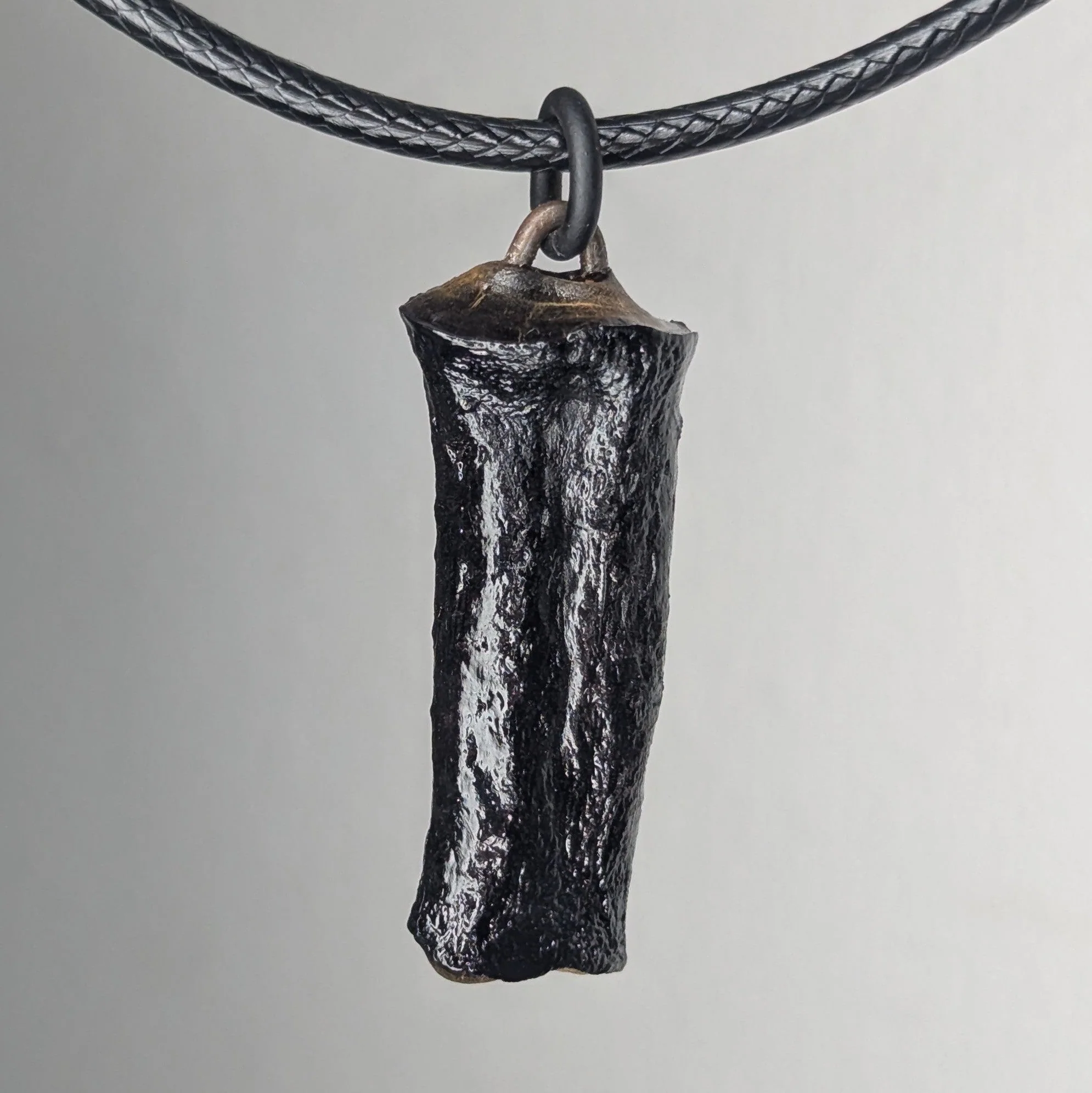 Calyra Pendant Necklace - Image 4