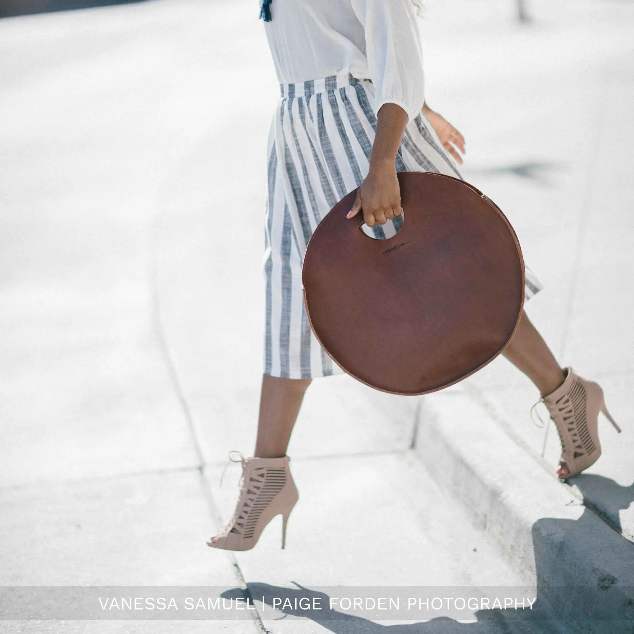 Carrollton Circle Tote Bag - Image 10