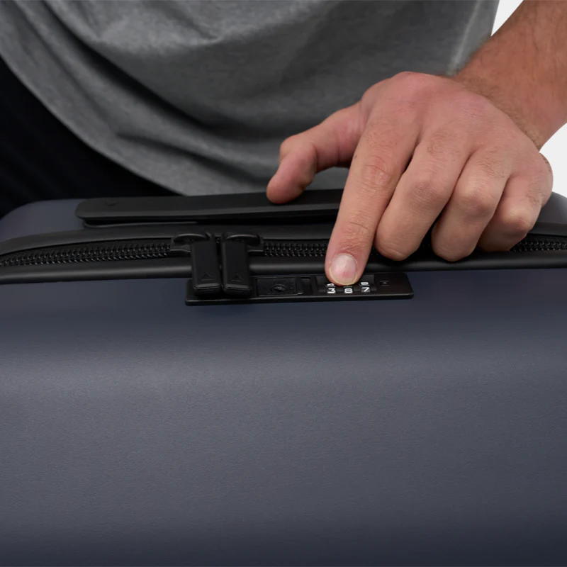 Carry-On Classic Suitcase - Image 8