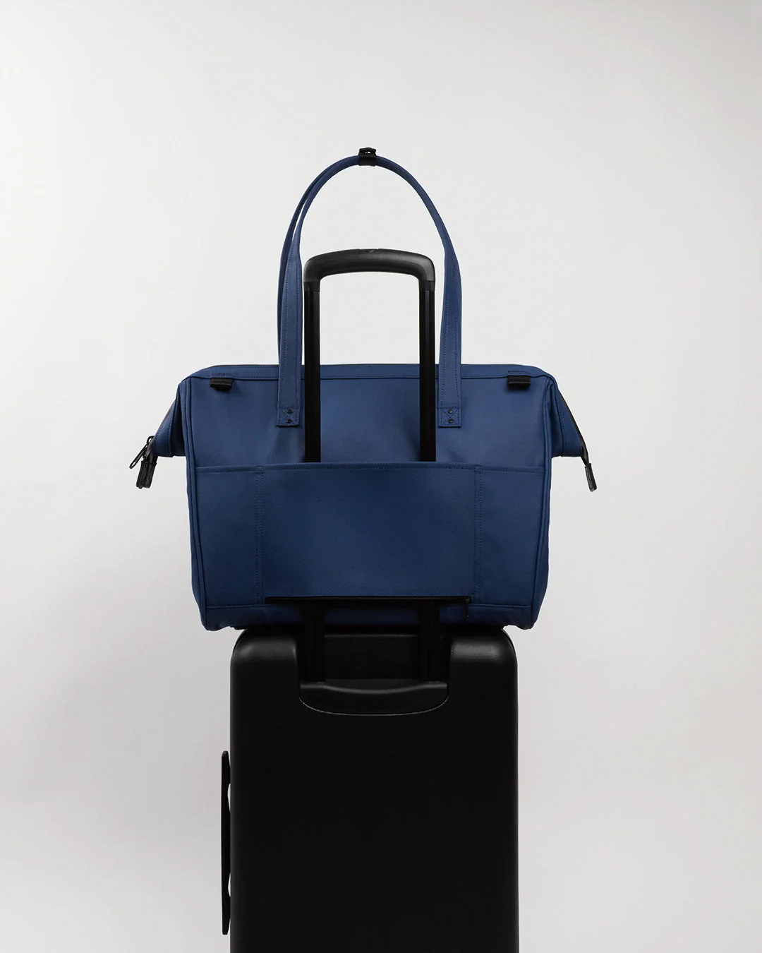 Cascade Tote Stylish Everyday Carry Bag - Image 23