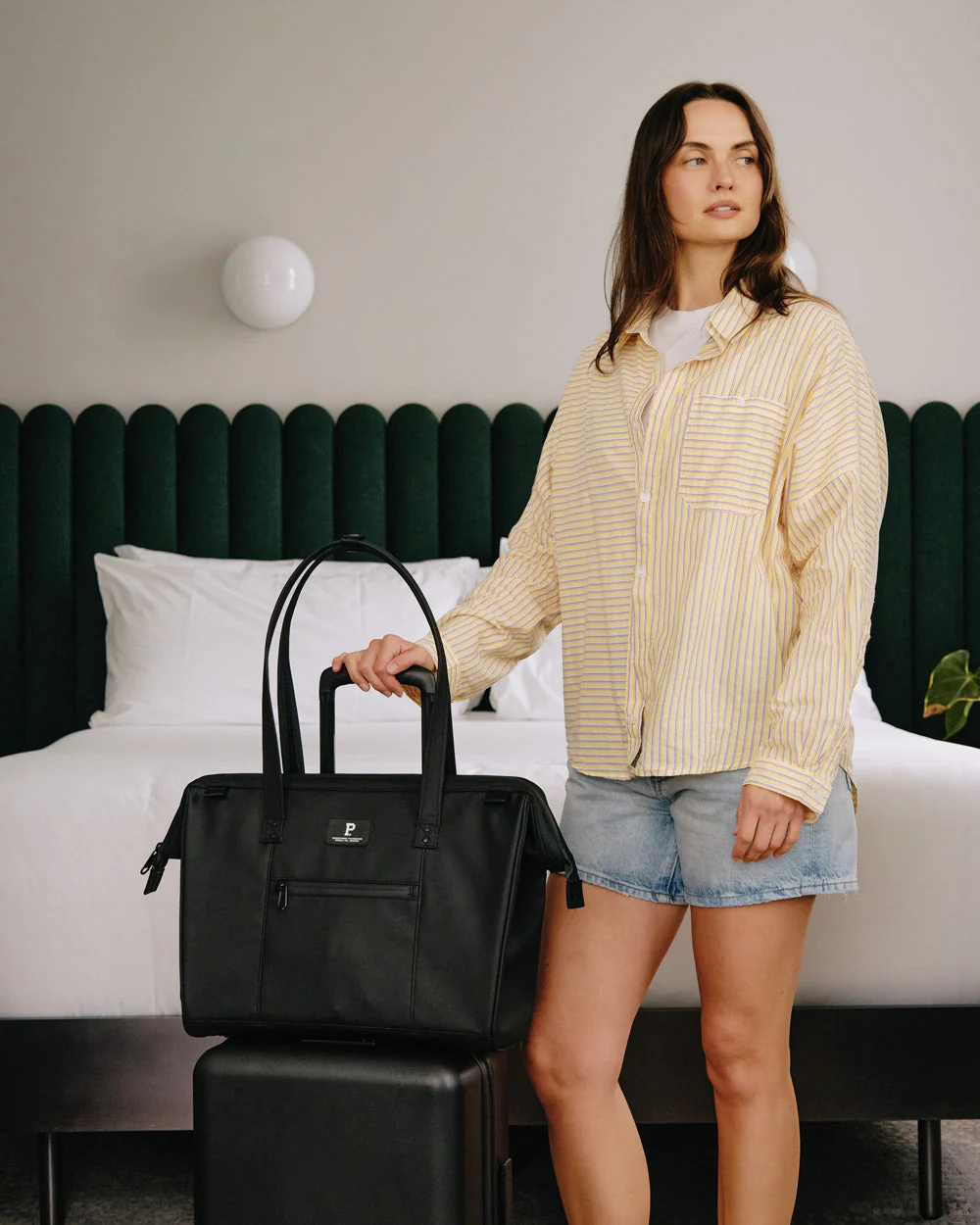 Cascade Tote Stylish Everyday Carry Bag - Image 3
