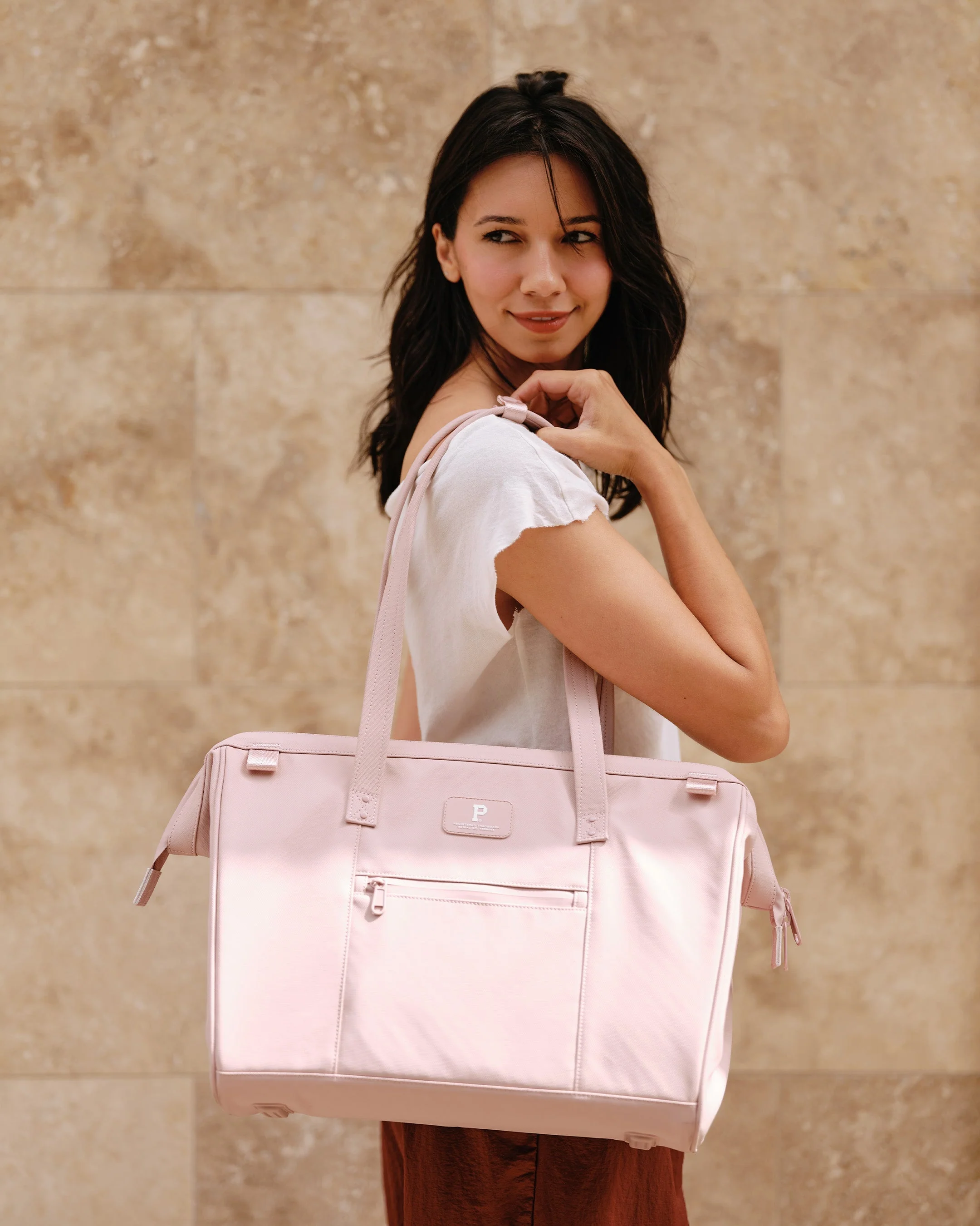 Cascade Tote Stylish Everyday Carry Bag - Image 9