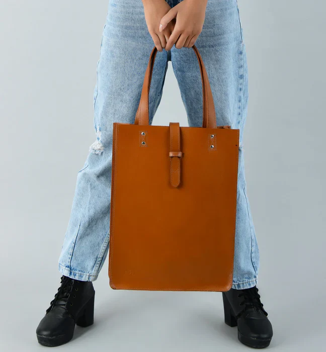 Chestnut Elegance Leather Tote - Image 2
