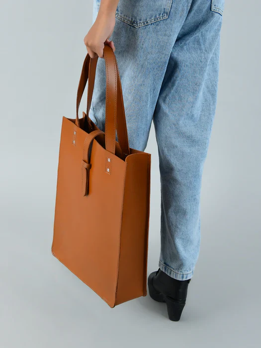 Chestnut Elegance Leather Tote - Image 3