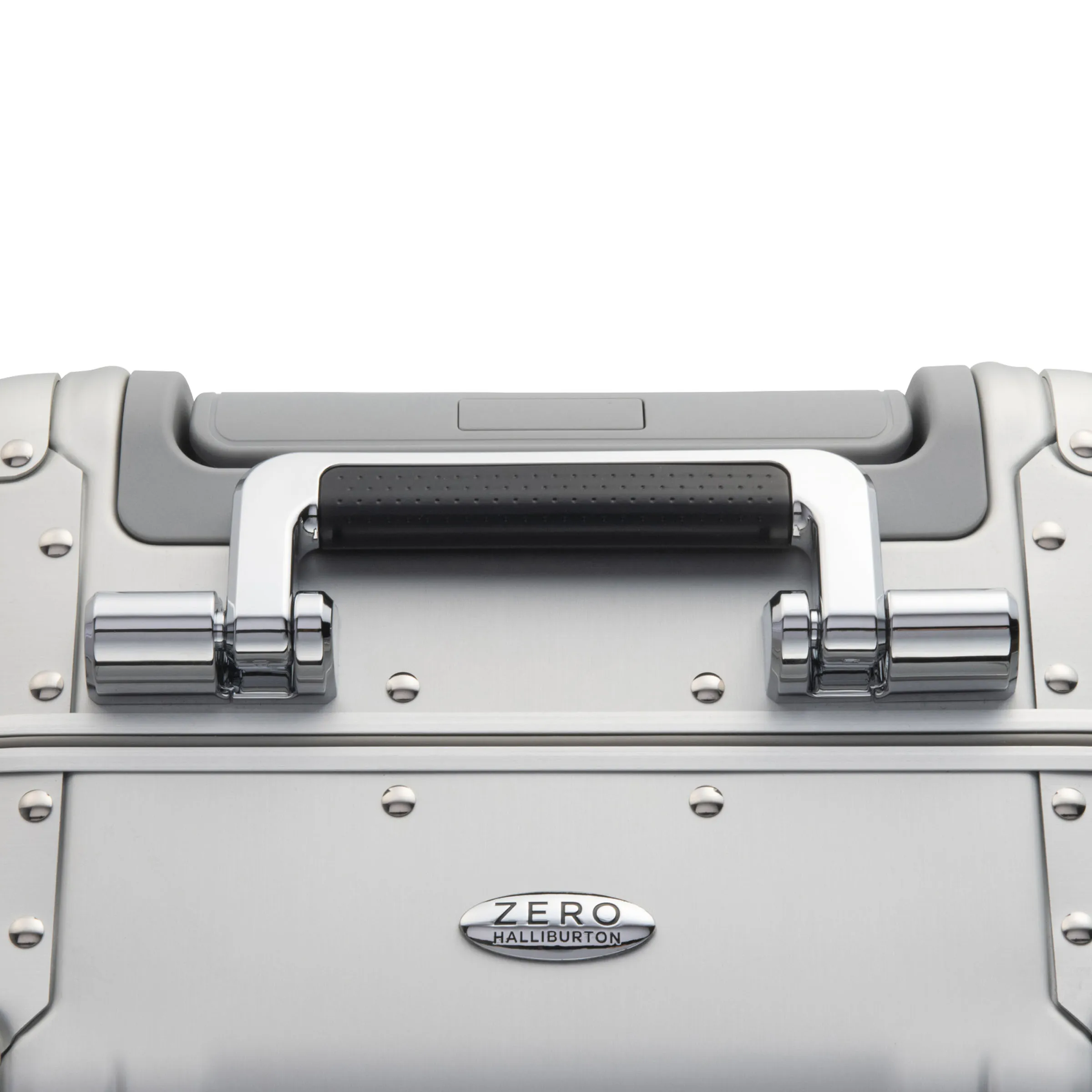 Classic Aluminum 3.0 International Carry-on 33L - Image 6