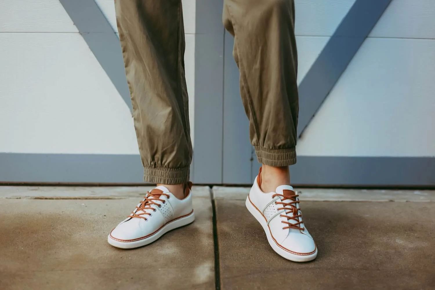 Classic Walker Grounding Shoes • White Leather - Image 2