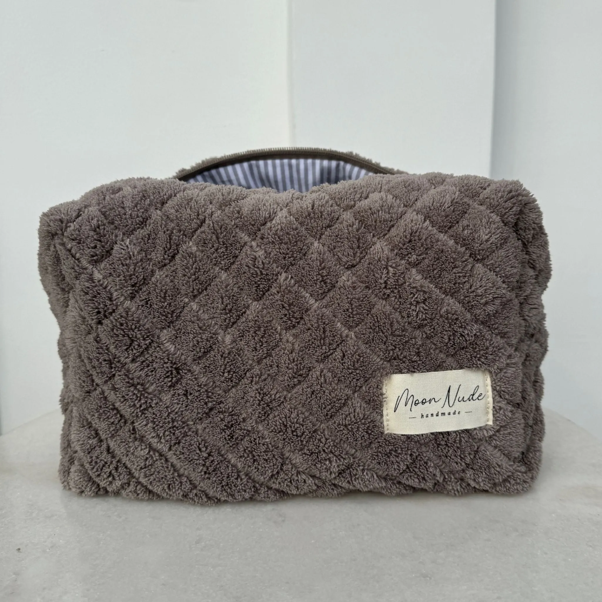 Cloud Large Makeup Bag - Image 5