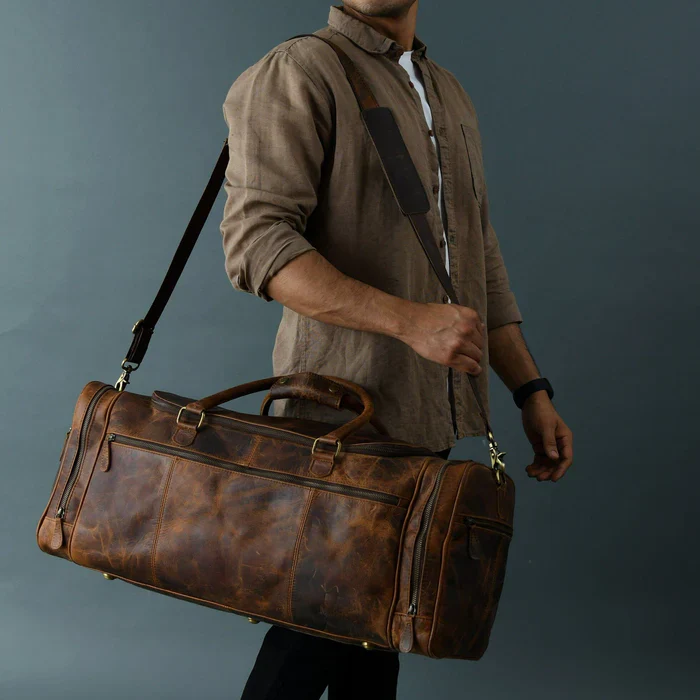 Cohen 21L / 24L Buffalo Weekender Duffel - Image 2