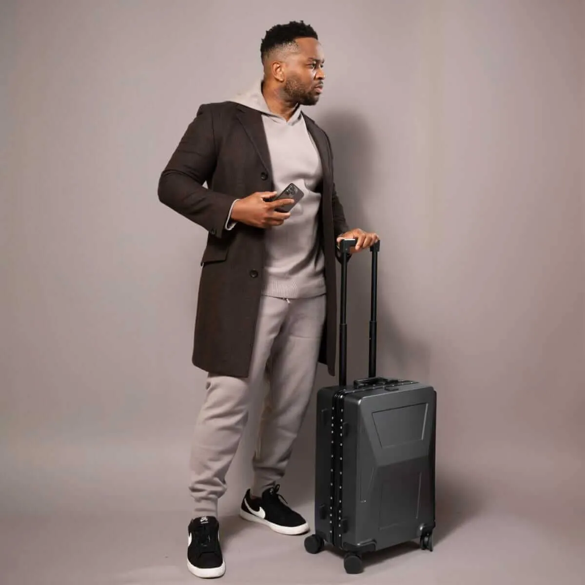 Cyber Luggage - Tesla Cybertruck-Inspired Carry-on Suitcase - Image 8