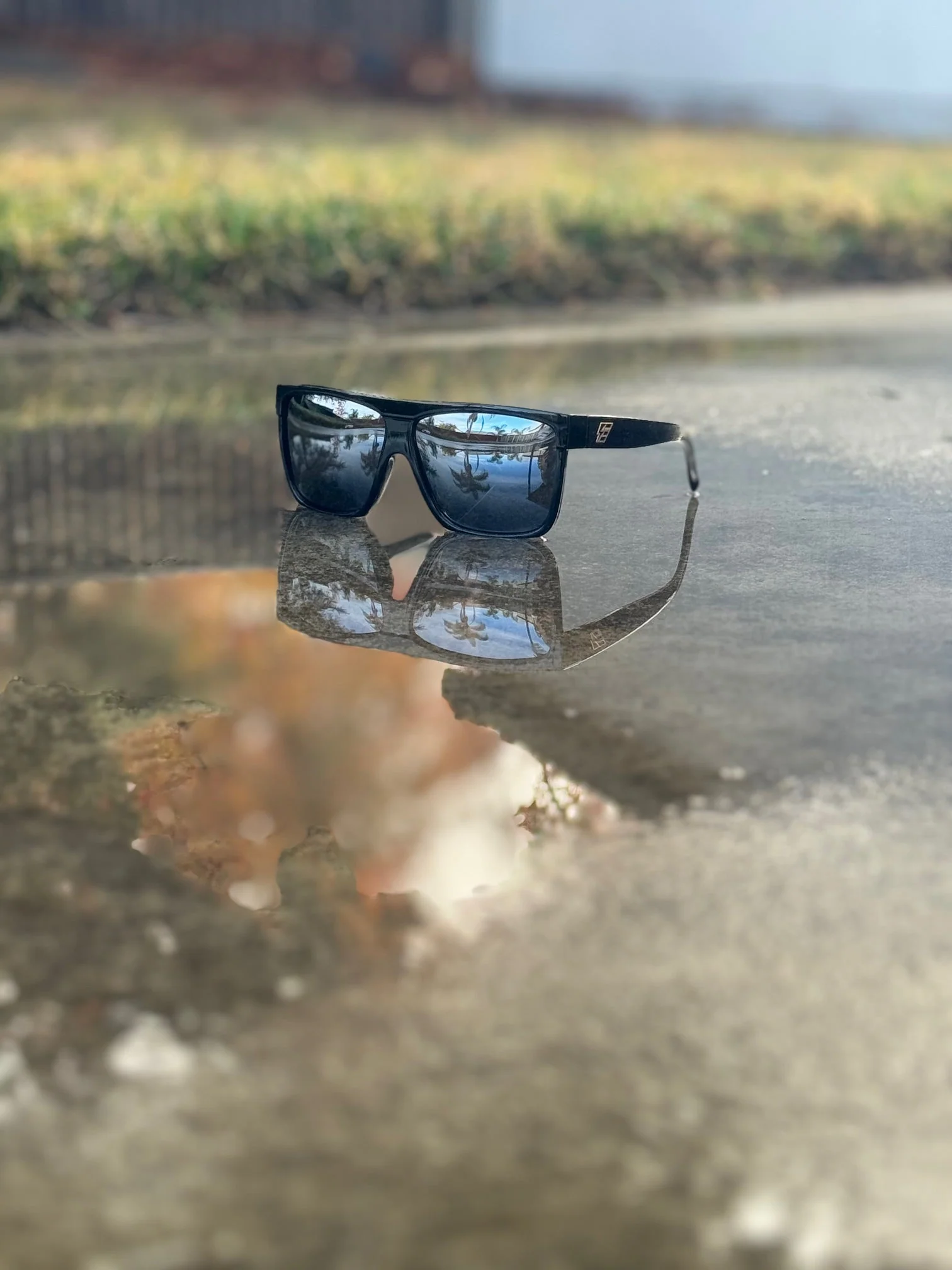 Delta Z87 Gloss Black/Flash Mirror Lens Polarized - Image 3