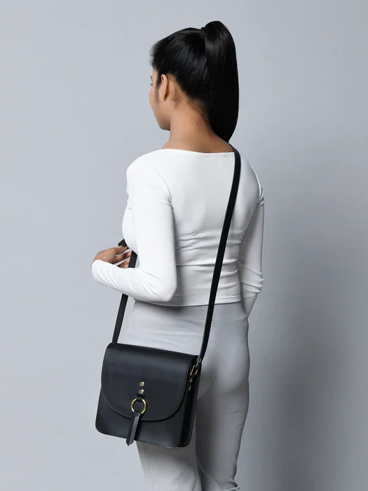 Divine Black Elegance Crossbody Bag - Image 3