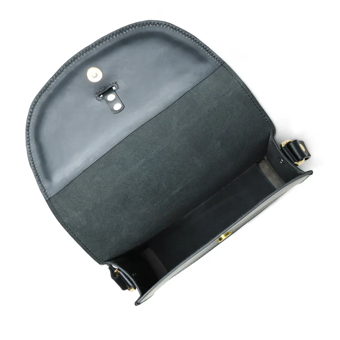 Divine Black Elegance Crossbody Bag - Image 6