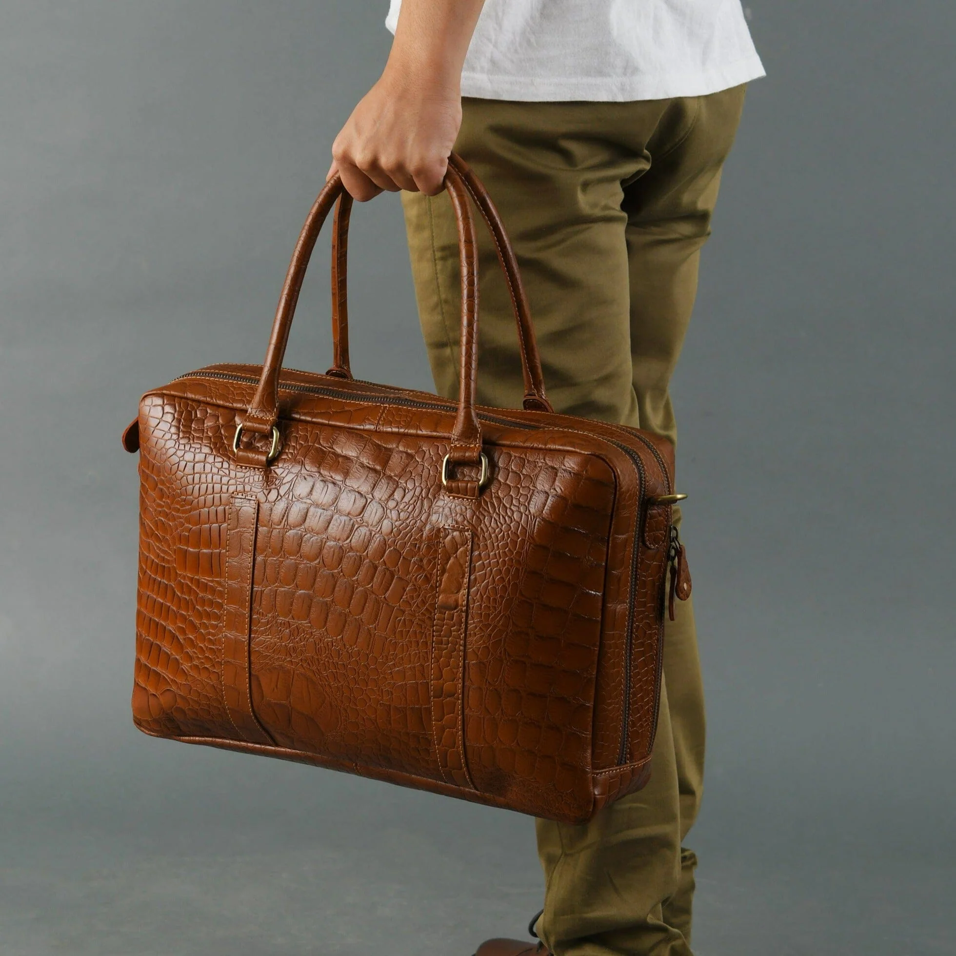 Easton Premium Buffalo Leather Laptop Office Briefcase - Image 2