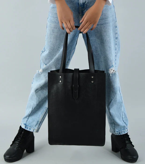 Ebony Elegance Leather Tote - Image 2