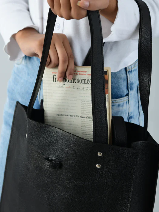 Ebony Elegance Leather Tote - Image 5