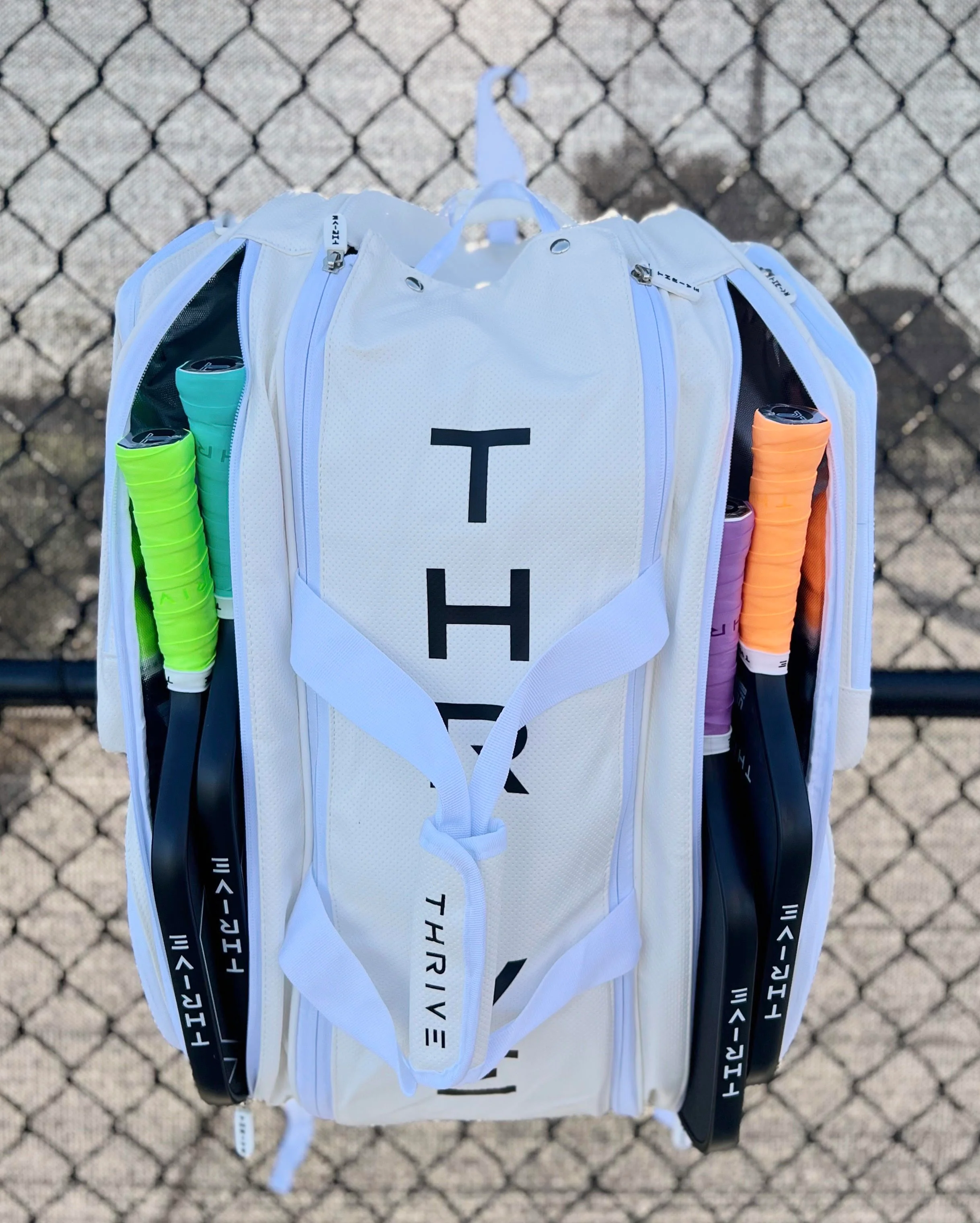 Elite Pro Tour Bag w/shoe bag - WHITE - Image 3