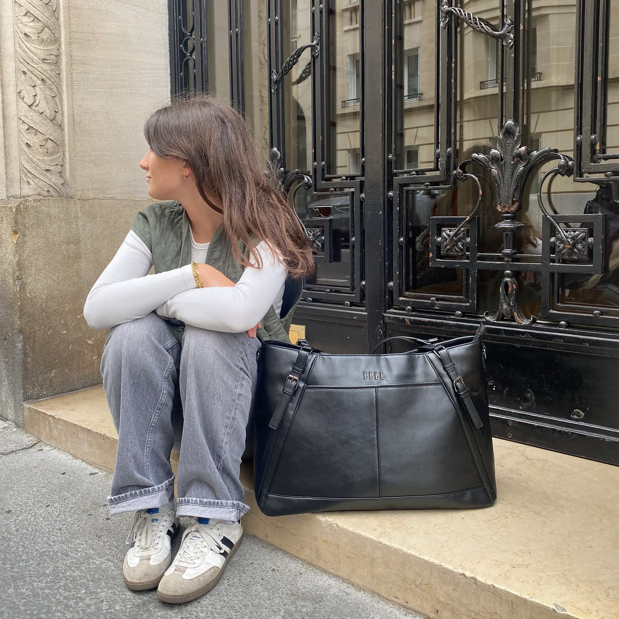 Leisure Luxe 33L Vegan Leather Weekender Tote Bag - Image 2