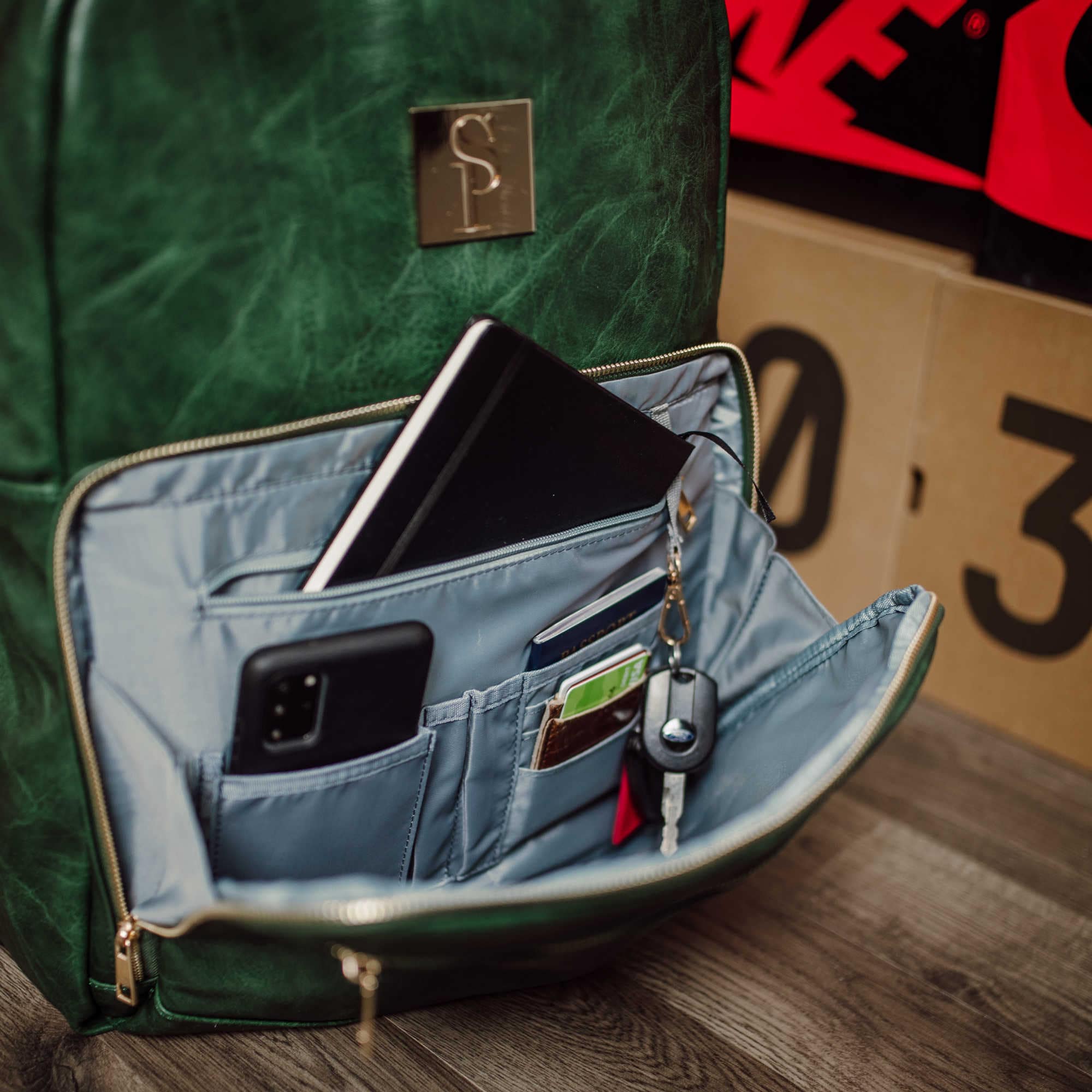 Emerald Green Leather Commuter Bag (XL Design) - Image 8