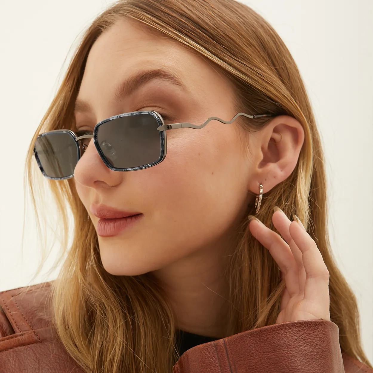 Eve Sunglasses - Black - Image 3