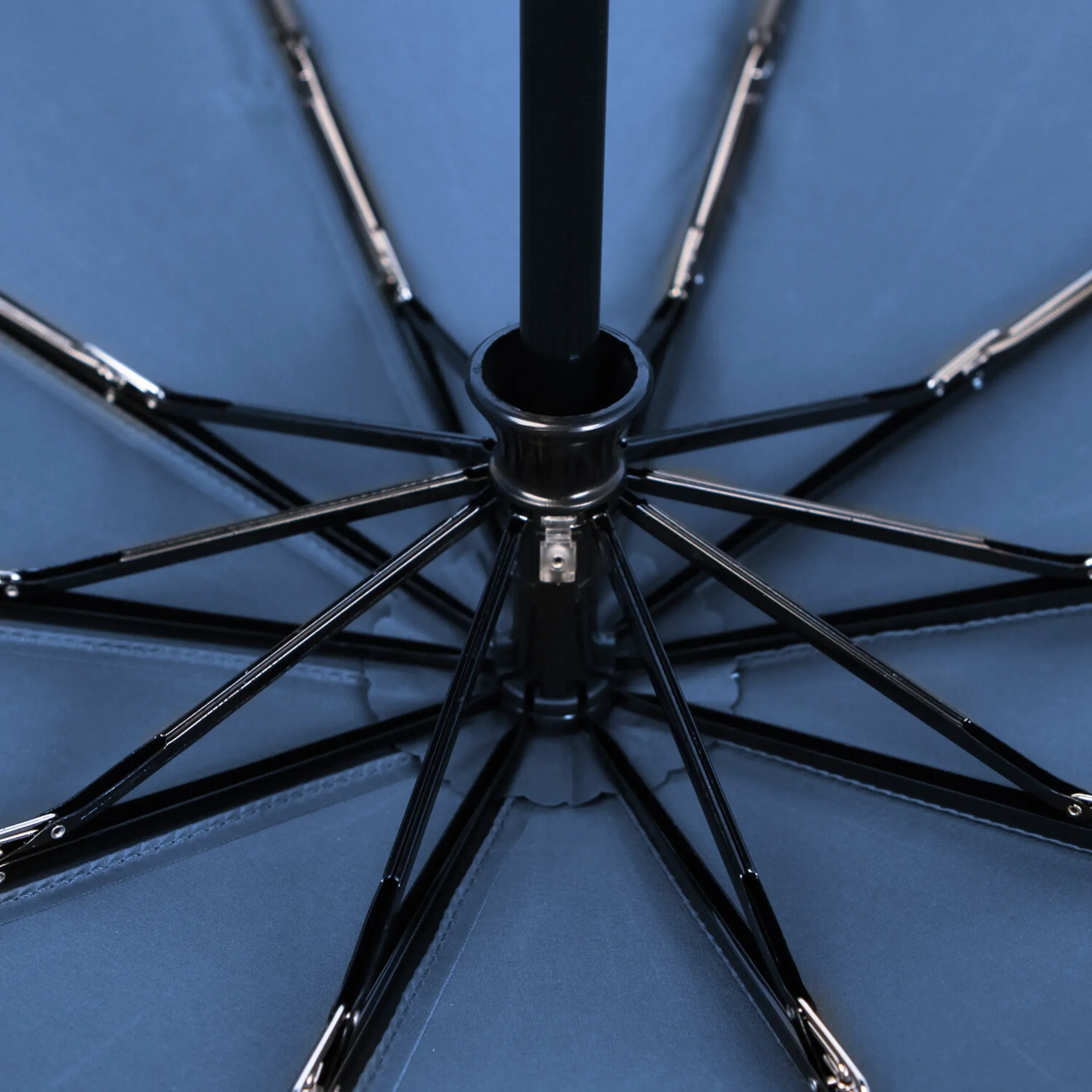 EVERYDAY | Umbrella with Never-Forget Carabiner Handle - Image 19