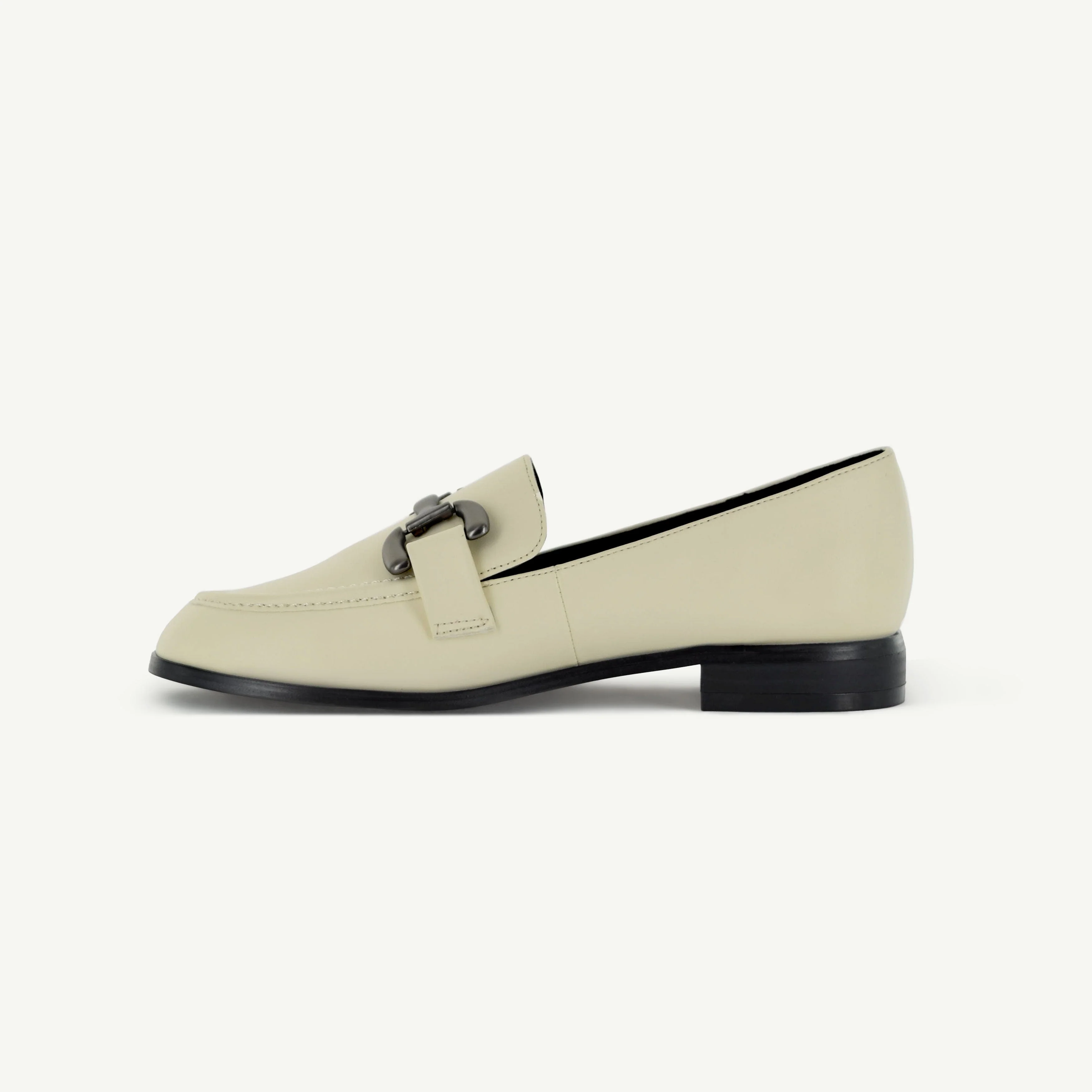 Georgina: Classic Loafer - Ecru - Image 3