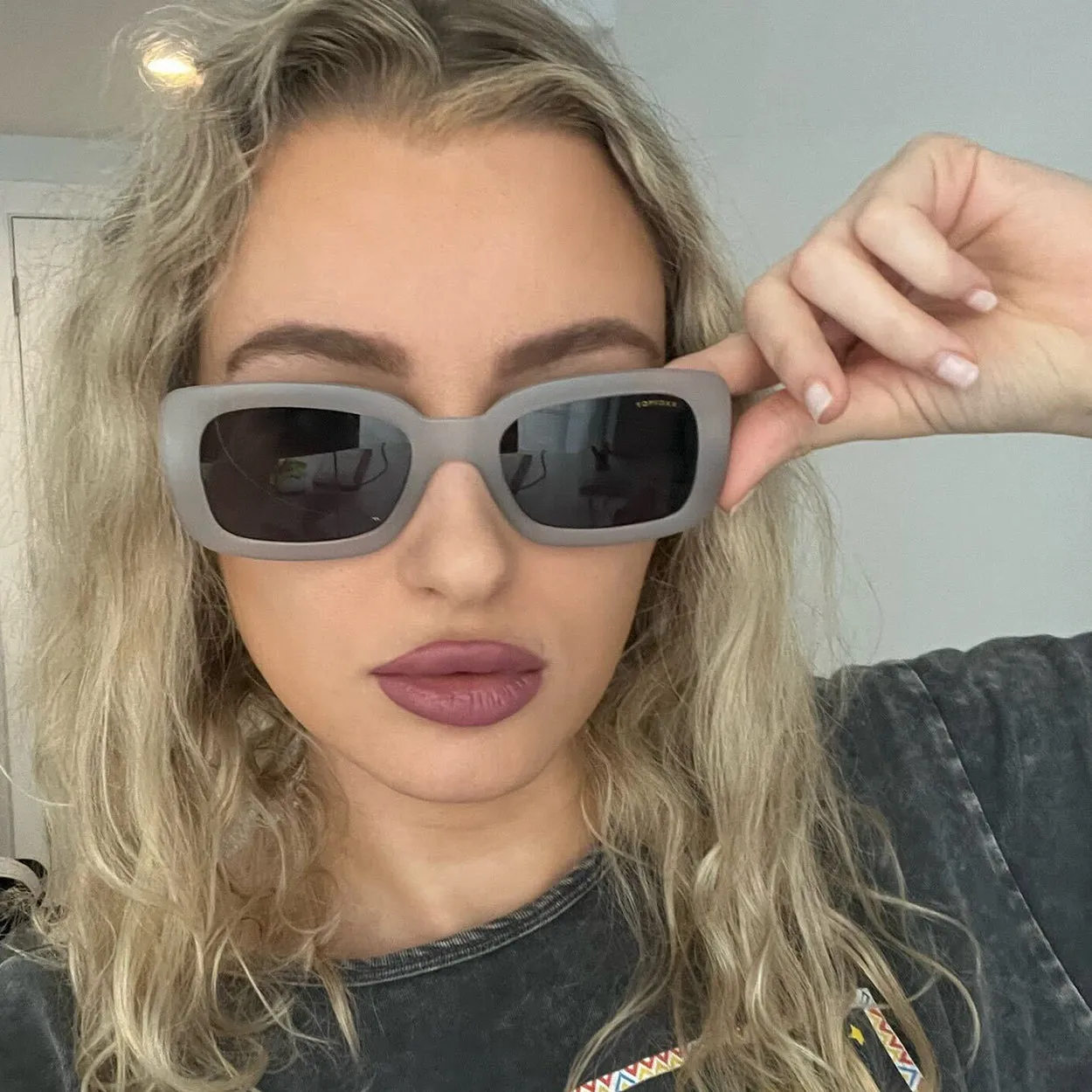 Gigi Sunglasses - Frosty grey - Image 4