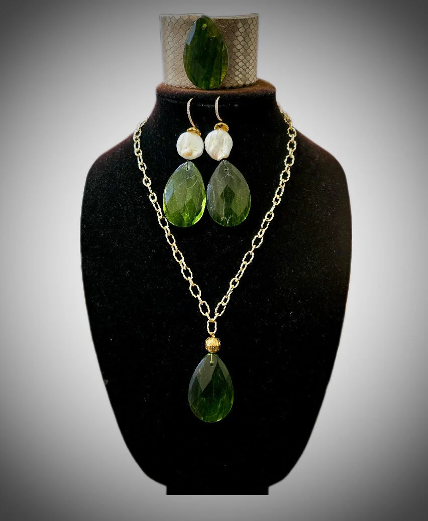 Green Amber Jewelry Set - Image 2