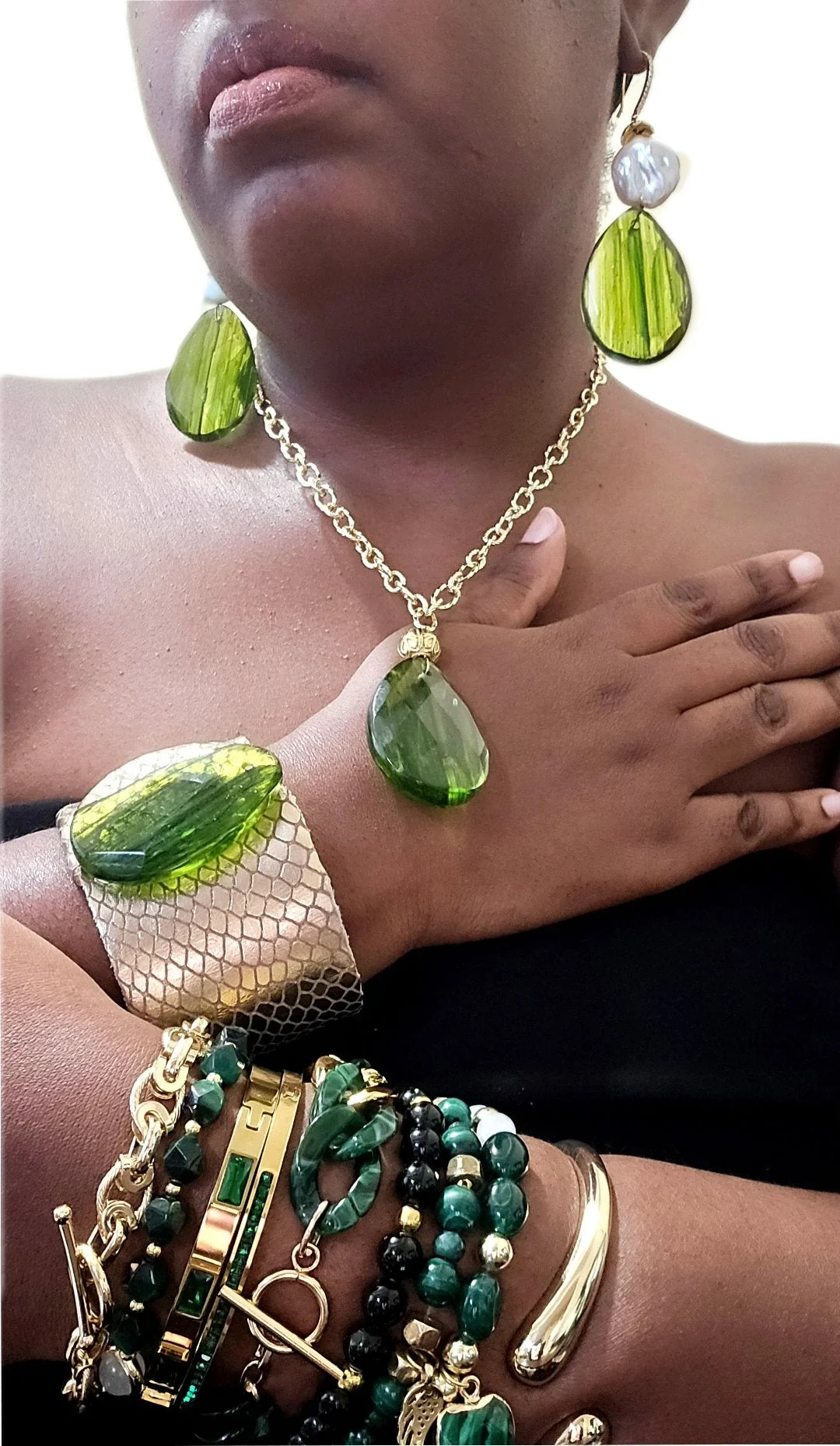 Green Amber Jewelry Set - Image 3