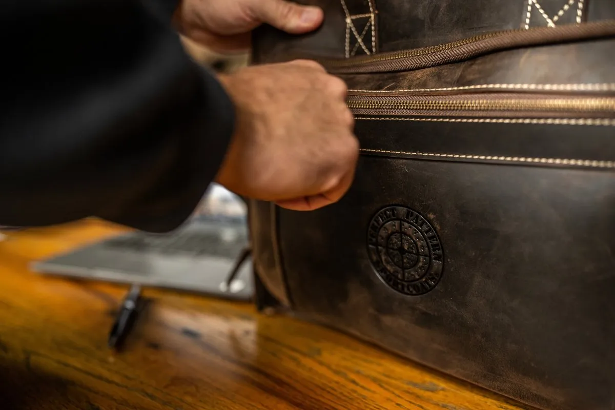 Greenhead" Bottomland Full Grain Buffalo Leather Briefcase - Image 13