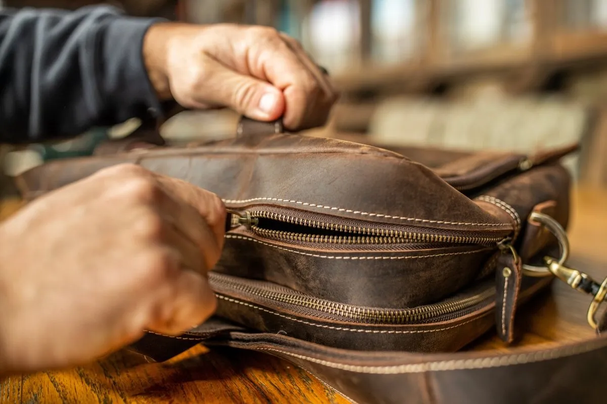 Greenhead" Bottomland Full Grain Buffalo Leather Briefcase - Image 15