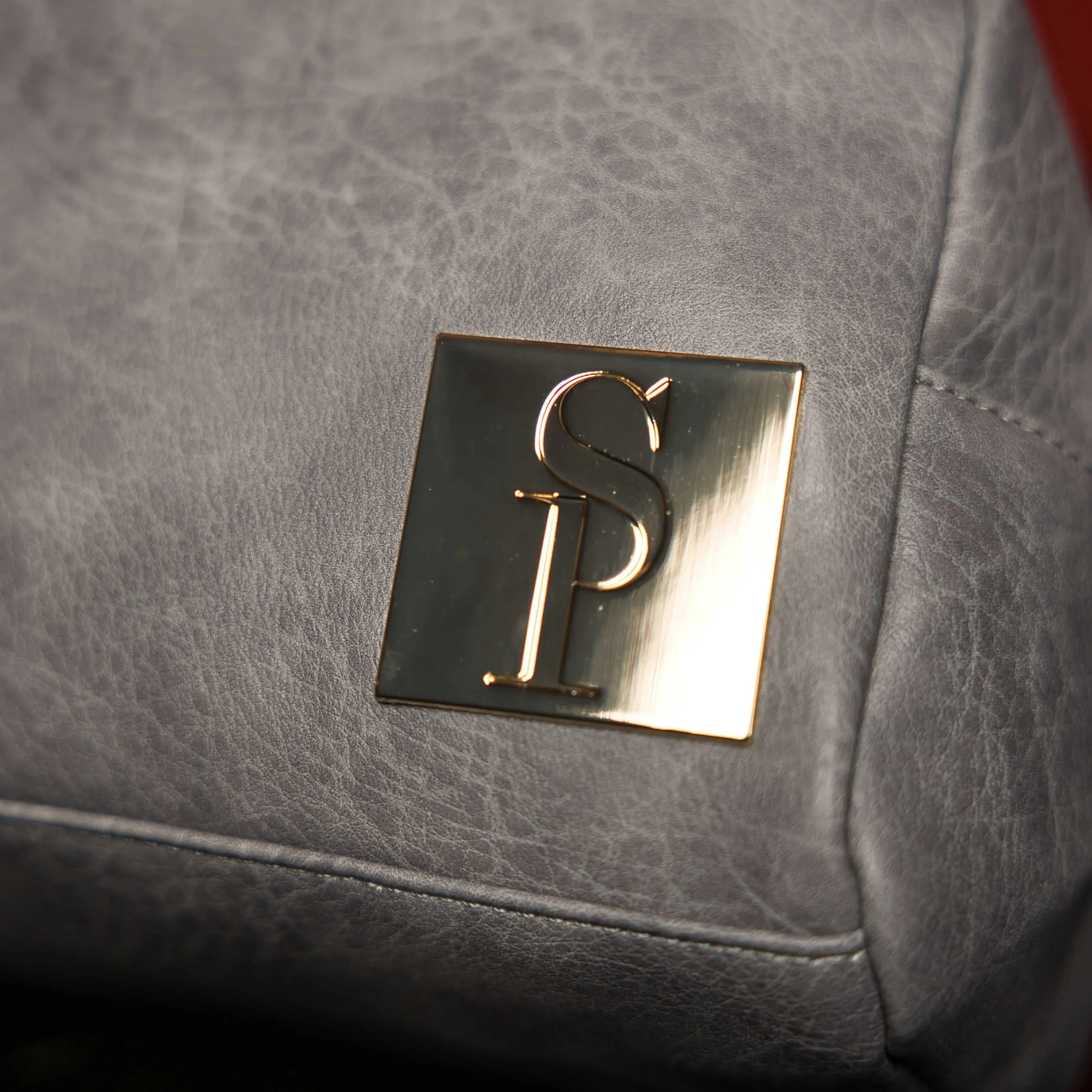 Grey Leather Toiletry Bag - Image 4