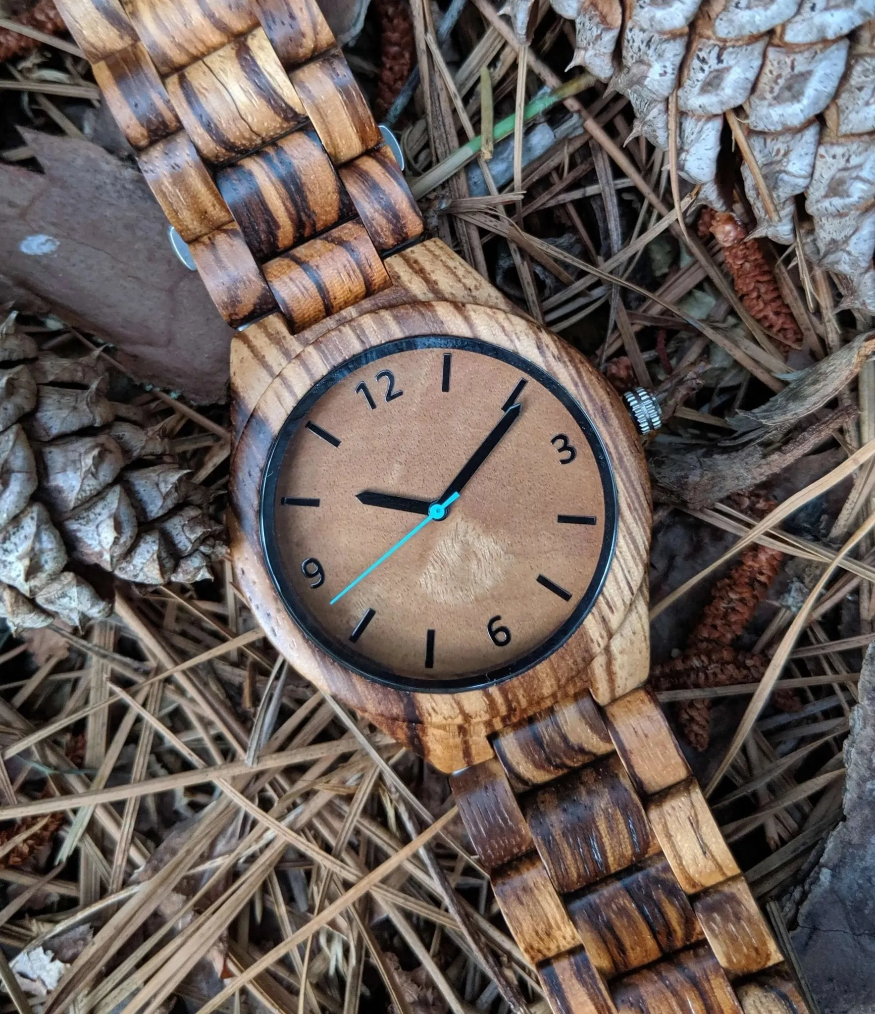Groomsmen Set Of 12 Wooden Men's Watches - Fiel - Image 5