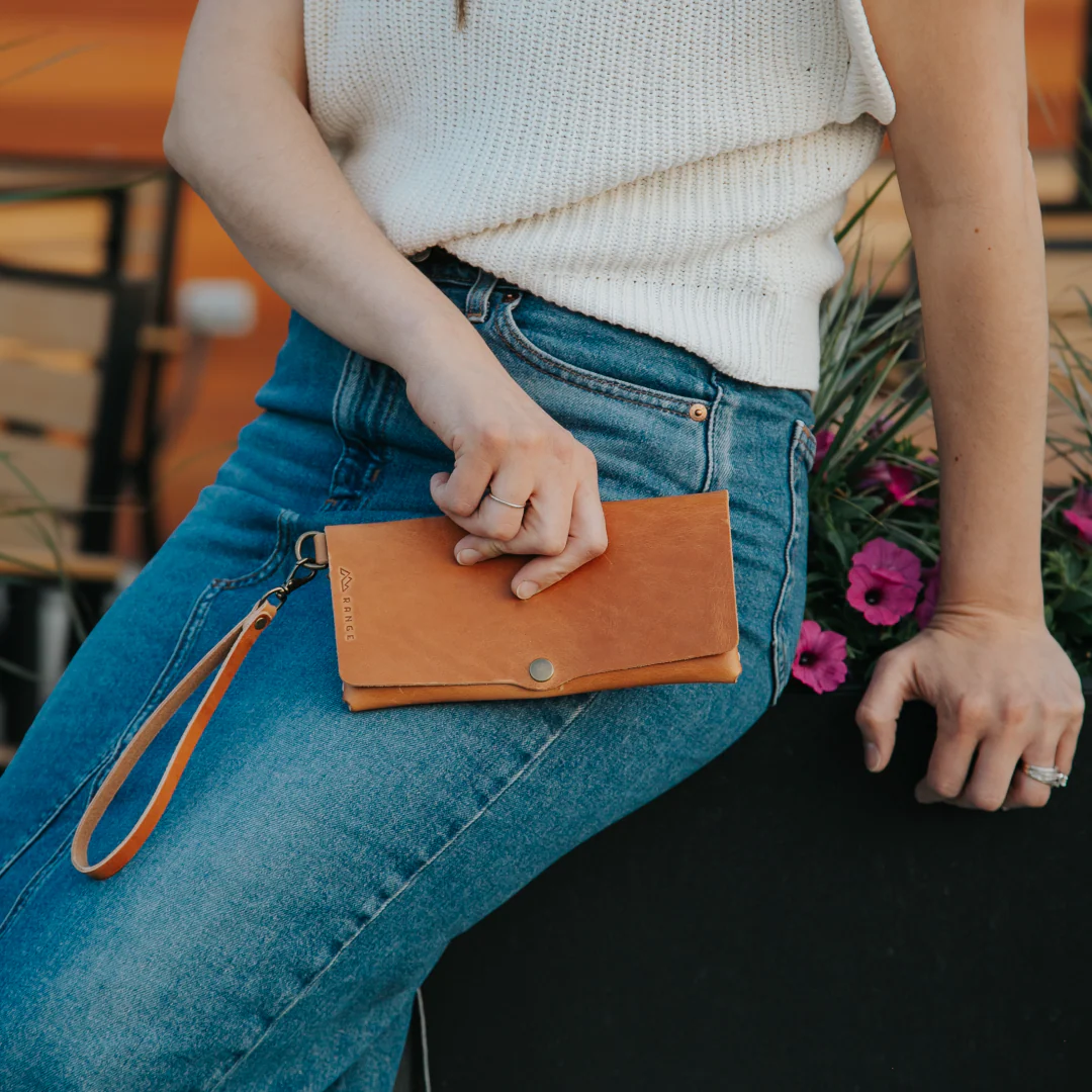 Helena Clutch – Handcrafted Full-Grain Horween Leather Wallet - Image 6