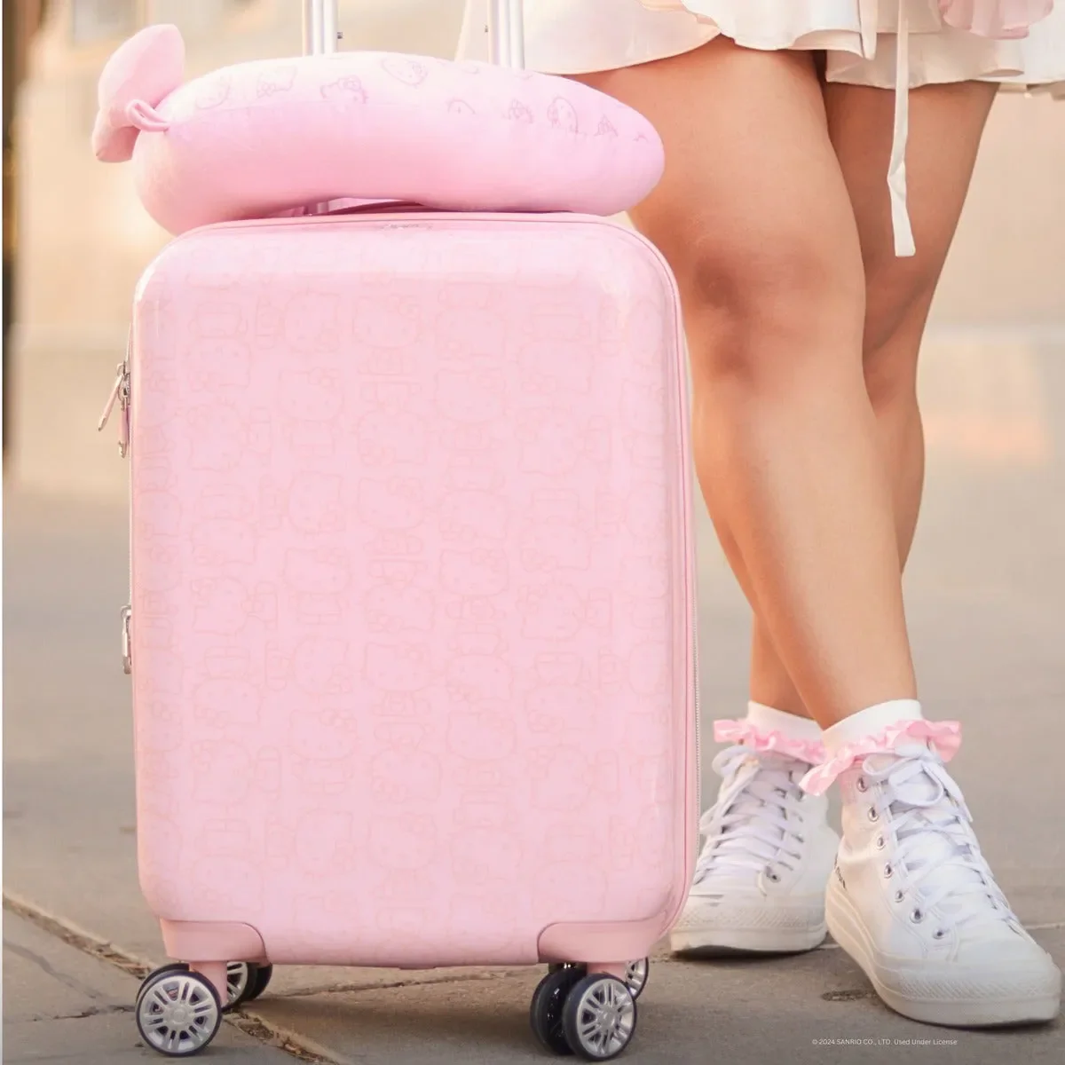 Hello Kitty Pose All Over 22" Hard-Sided Luggage Pink - Image 2