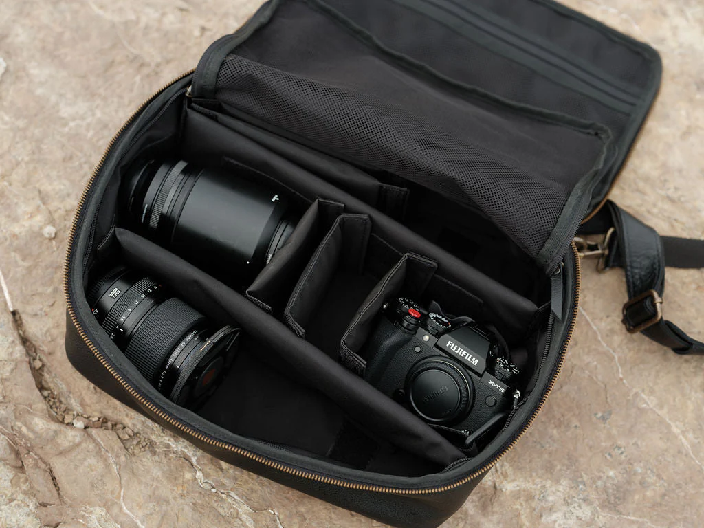 Hilo Camera Travel Bag - Image 17