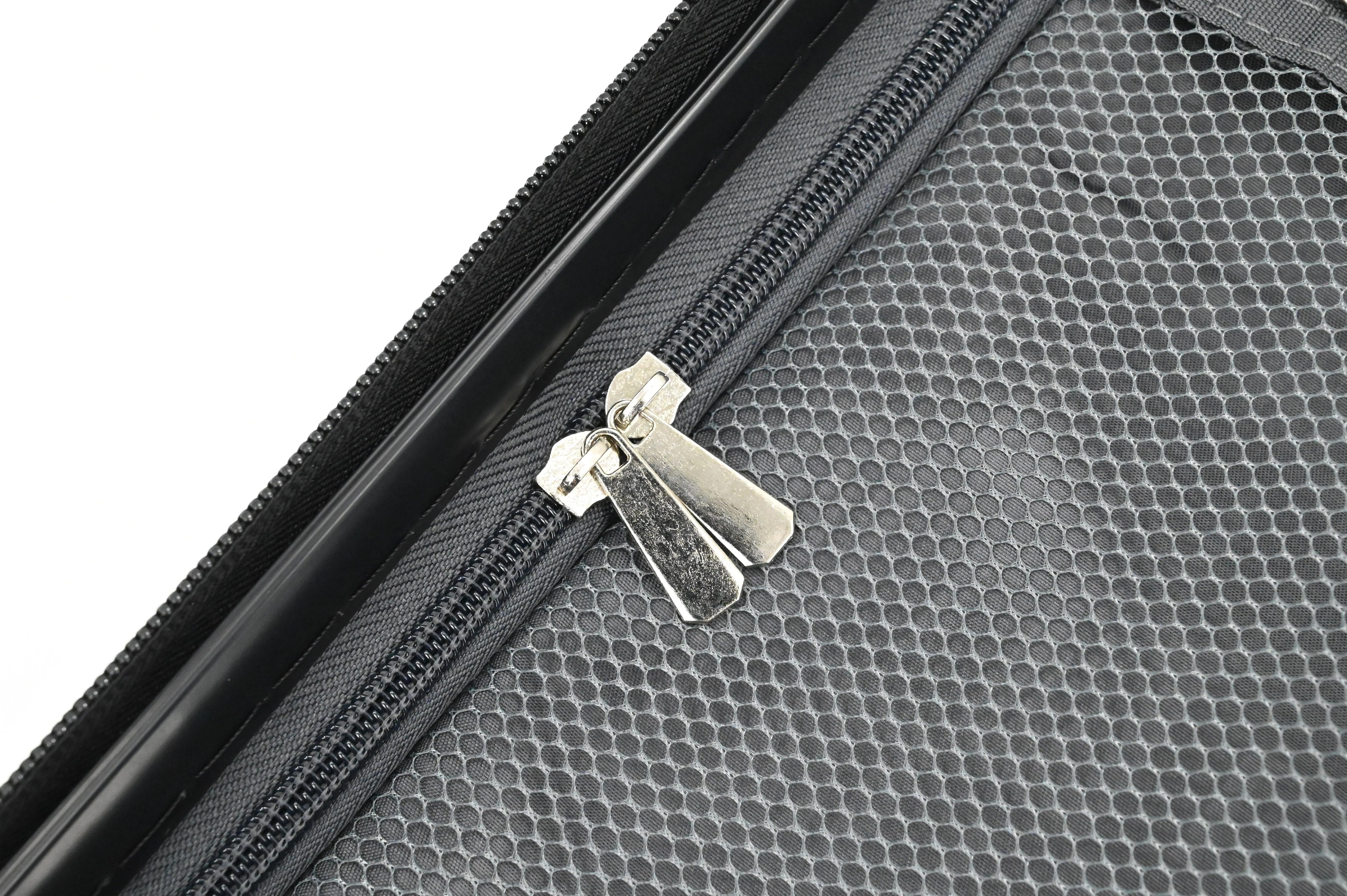 AERO Expandable 3-Piece Spinner Luggage Set - Image 28